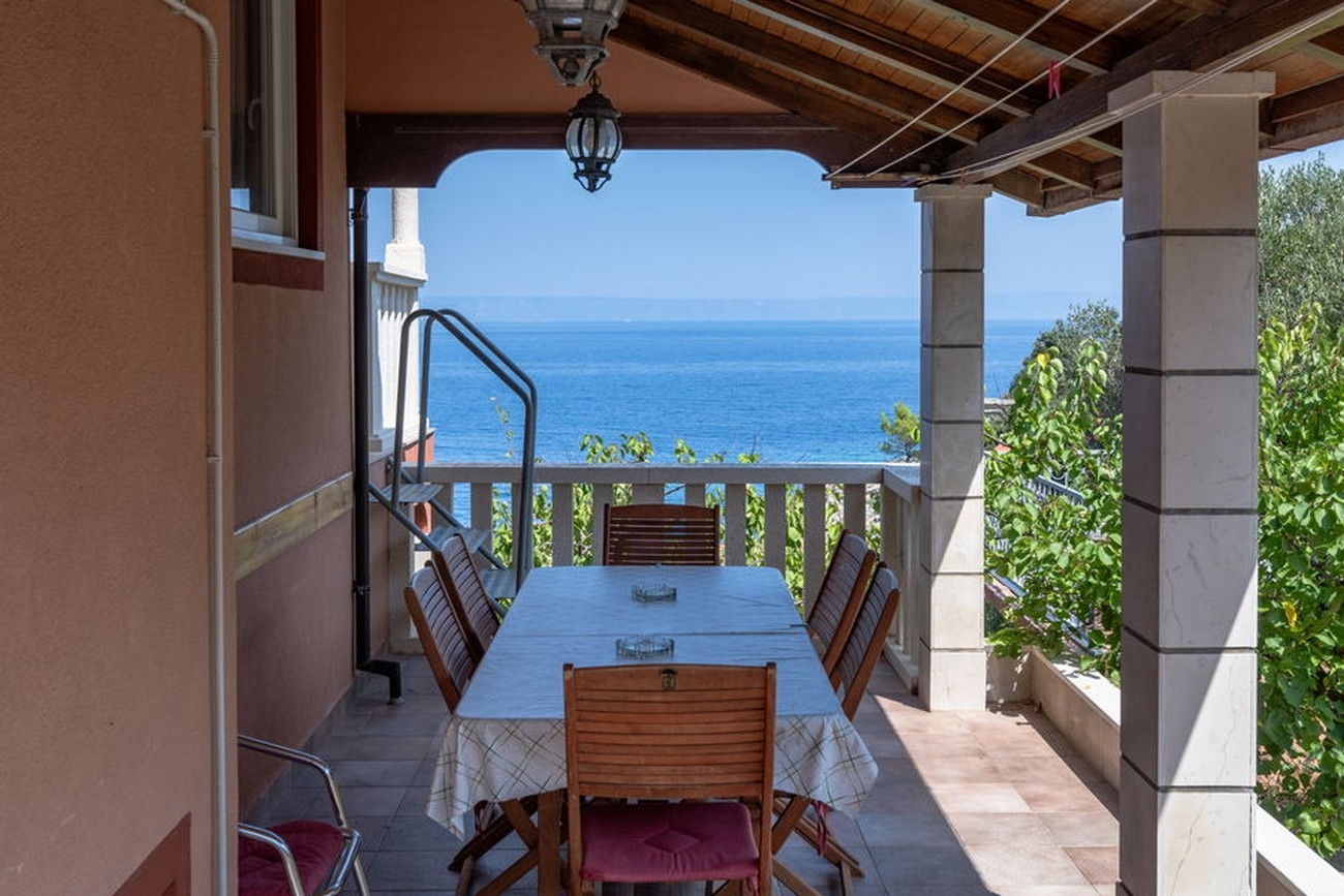 Four bedroom house with terrace and sea view Prigradica, Korčula  K