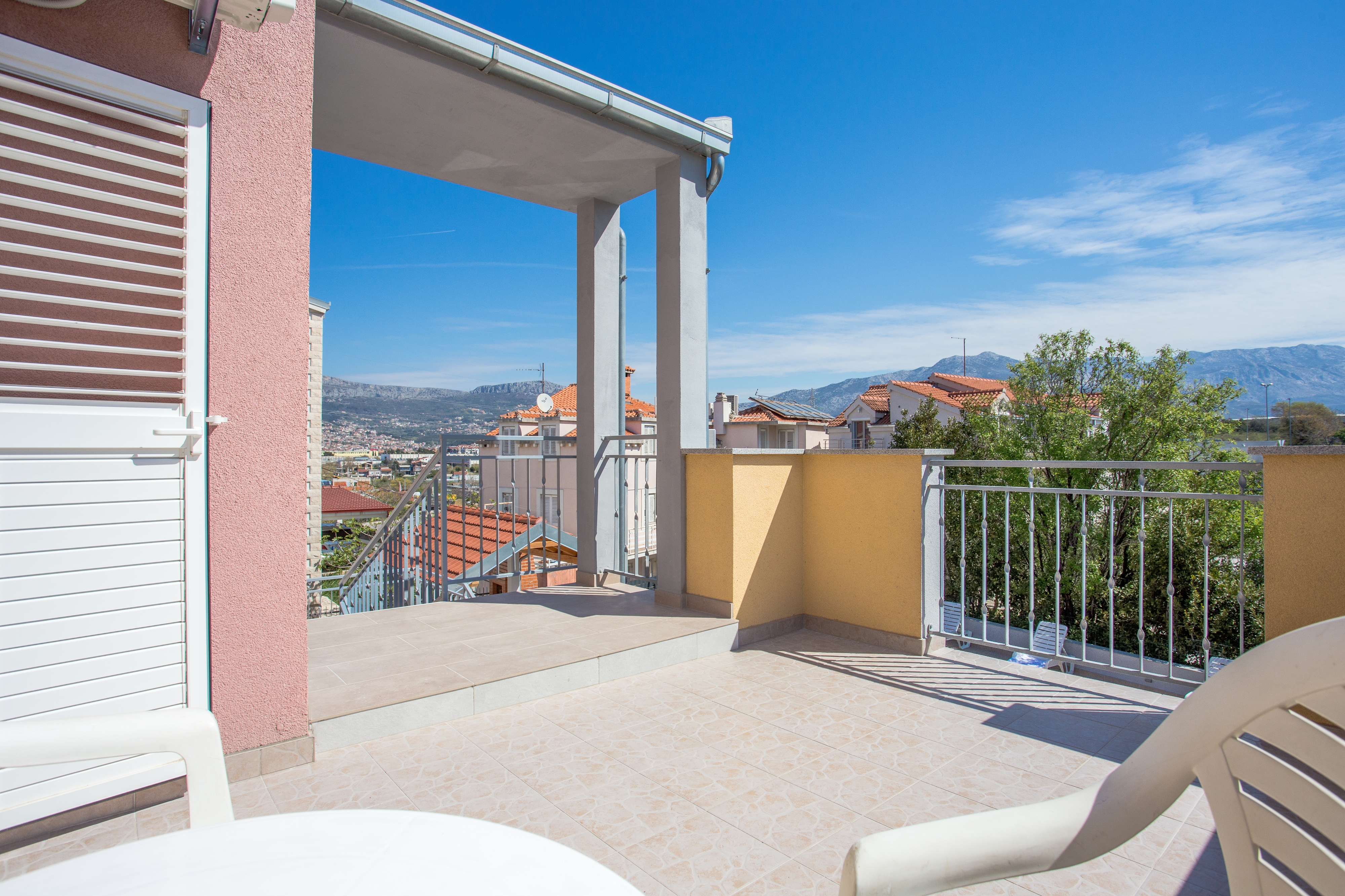 Three bedroom apartment with terrace Split  A-a
