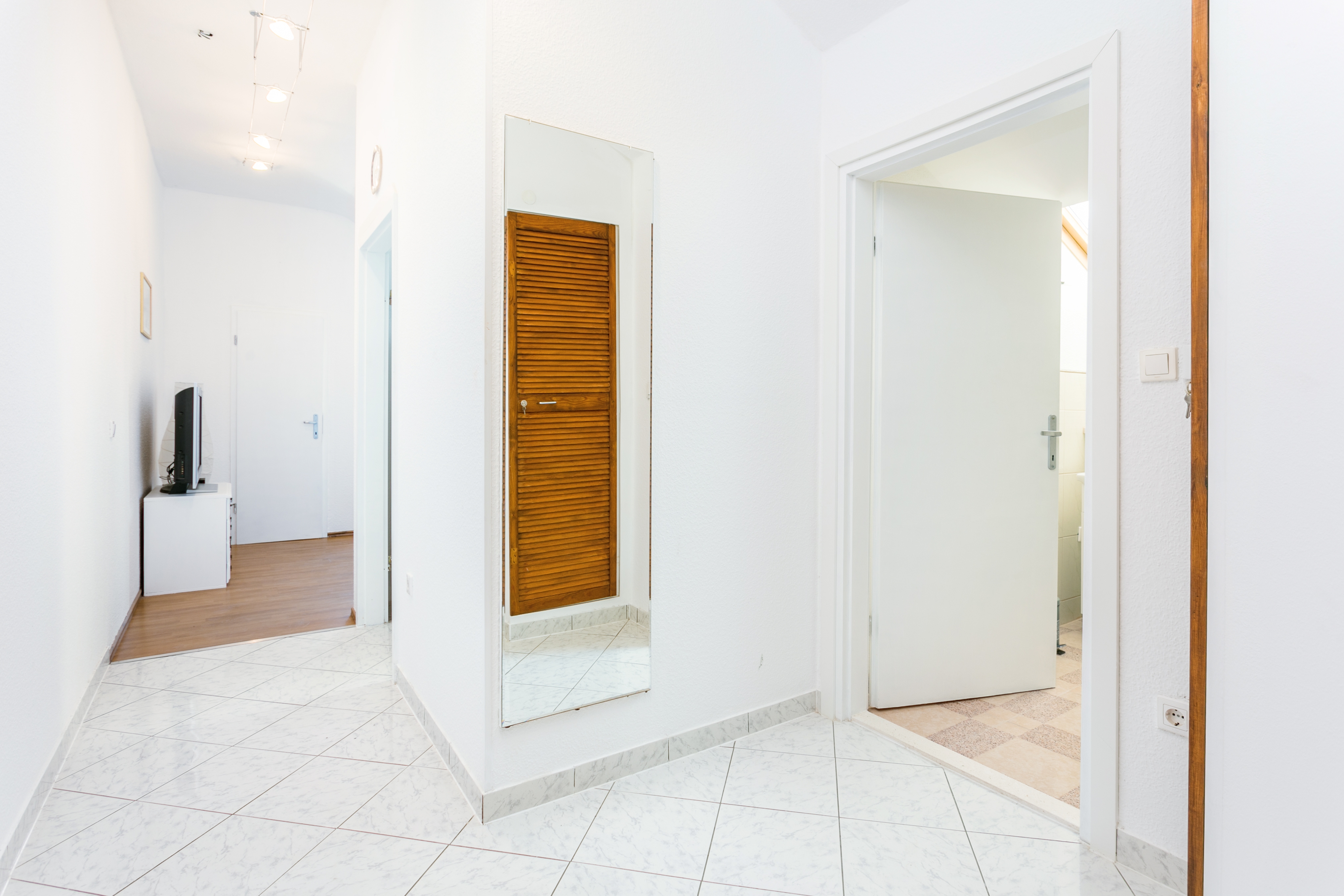 Three bedroom apartment with terrace and sea view Kaštel Kambelovac, Kaštela  A-a