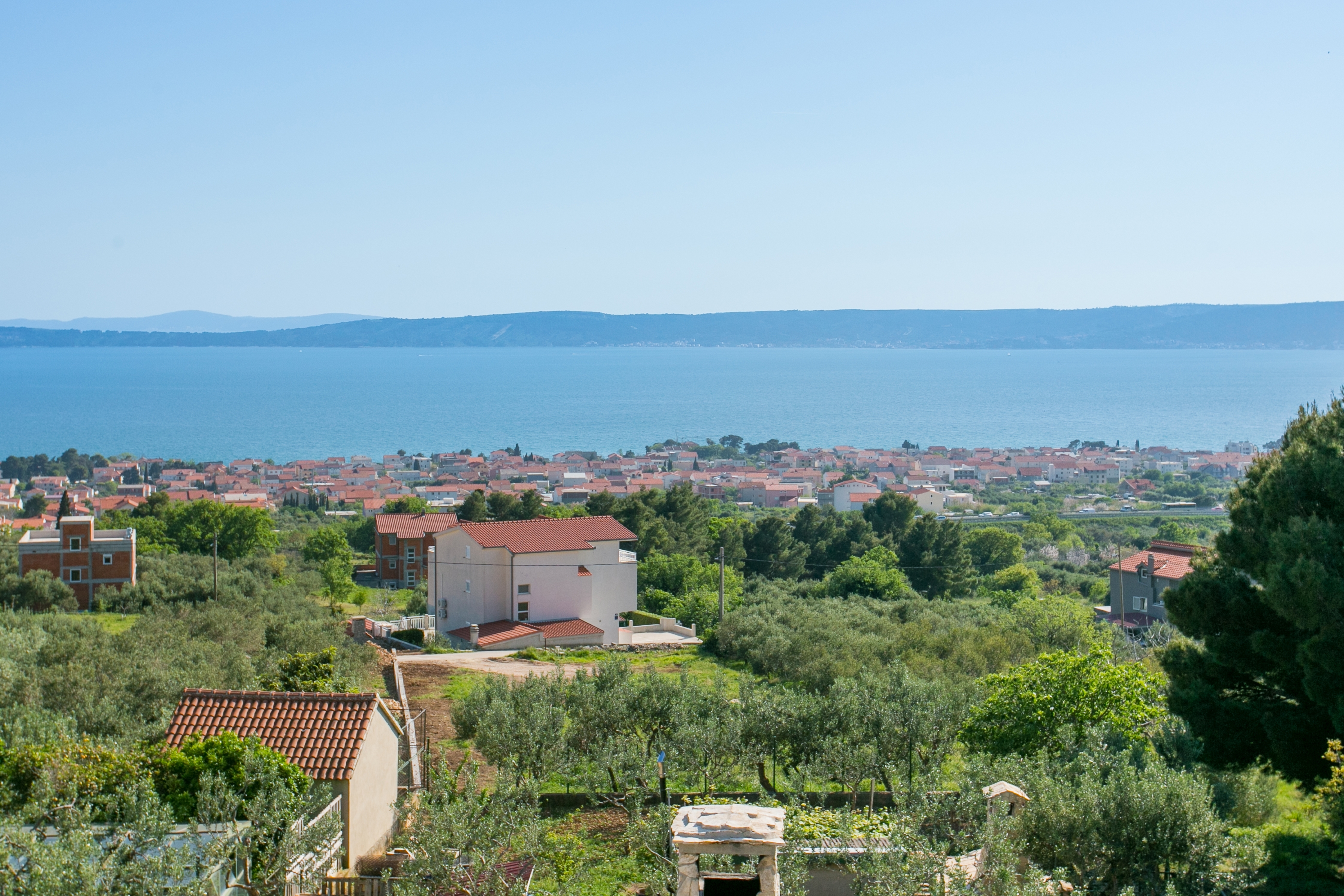 Three bedroom apartment with terrace and sea view Kaštel Kambelovac, Kaštela  A-a