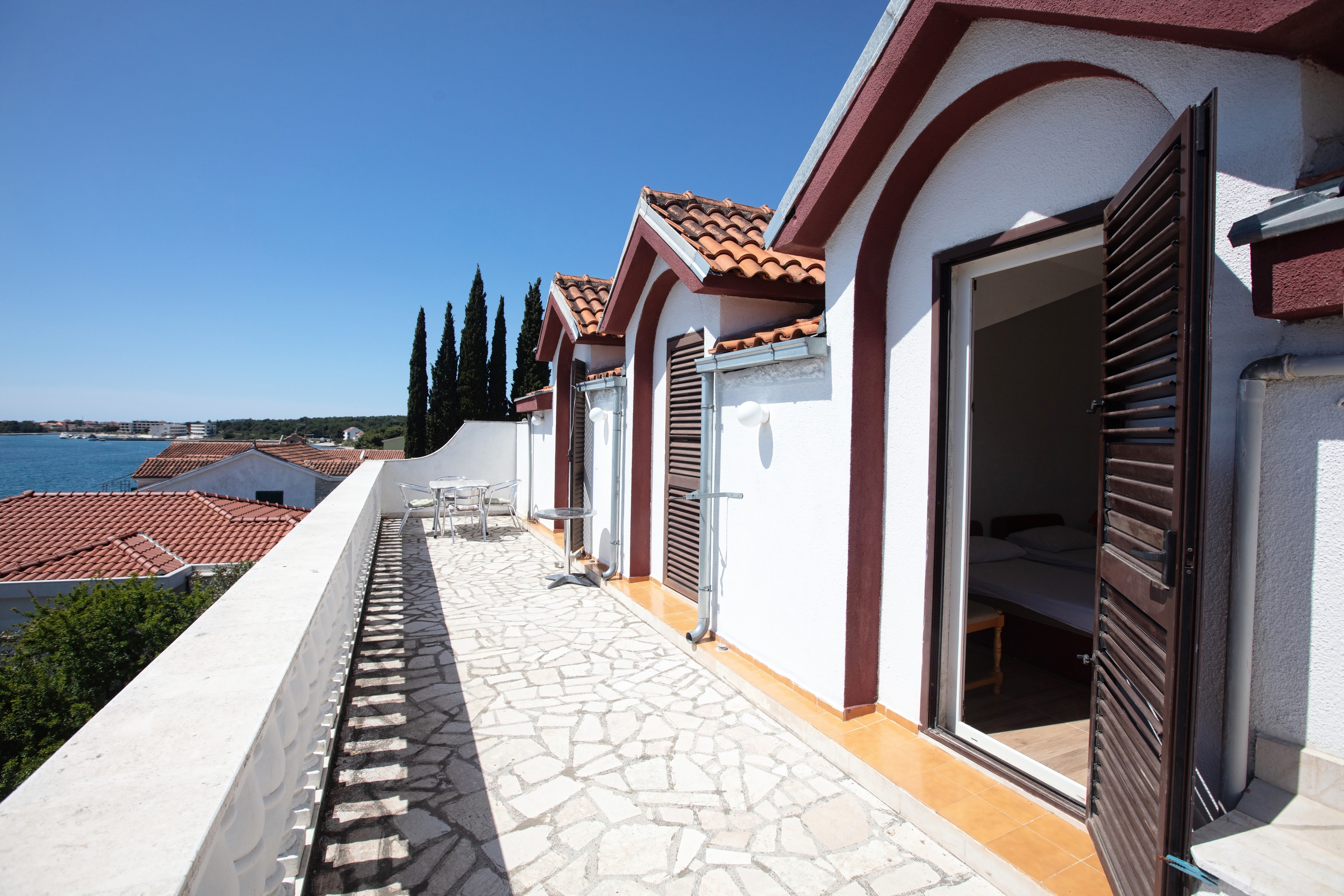 Two bedroom apartment near beach Stupin Čeline, Rogoznica  A-d