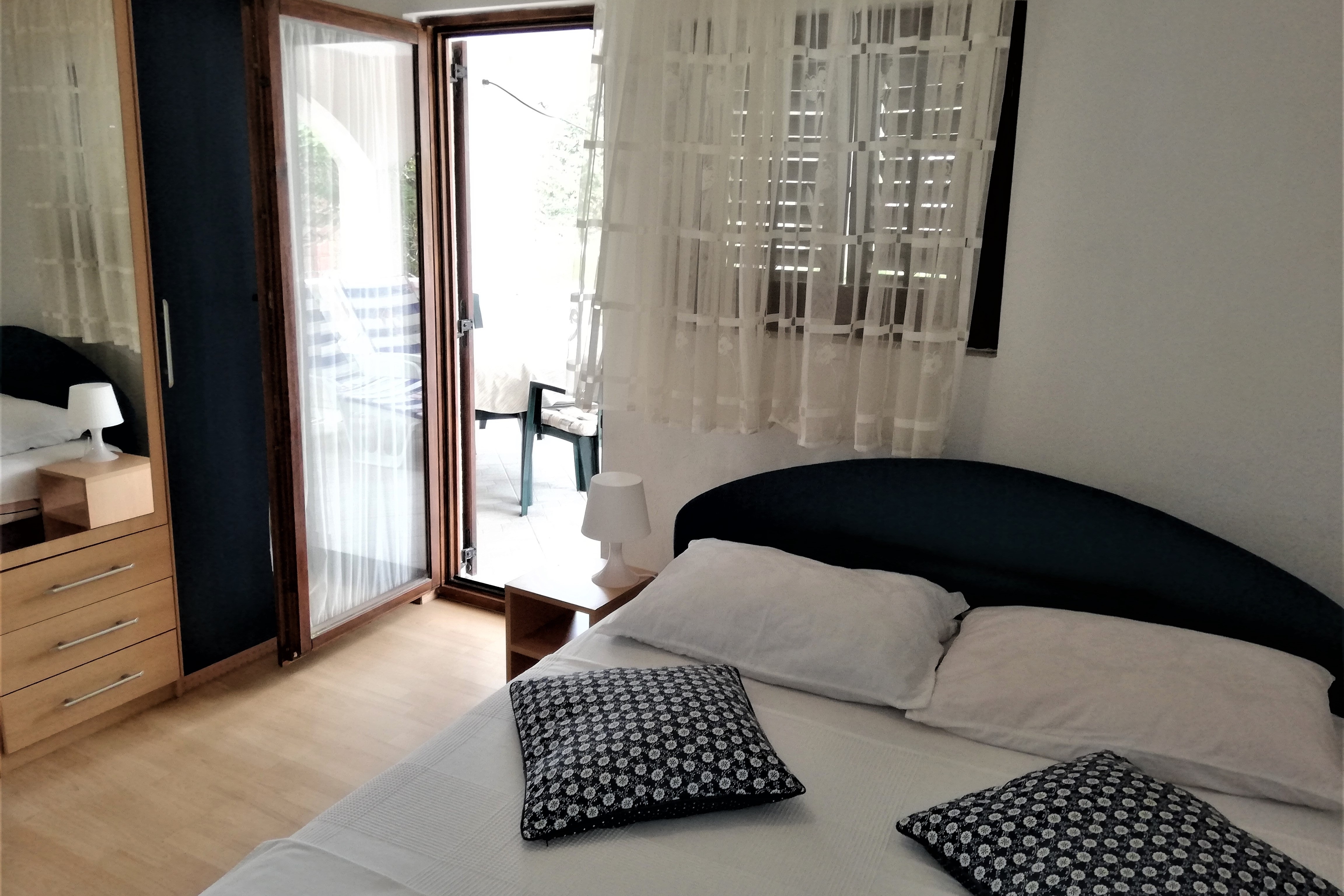 Two bedroom apartment with terrace Vir - Lozice, Vir (A-21047-a) Two bedroom apartment with terrace Vir - Lozice, Vir (A-21047-a)