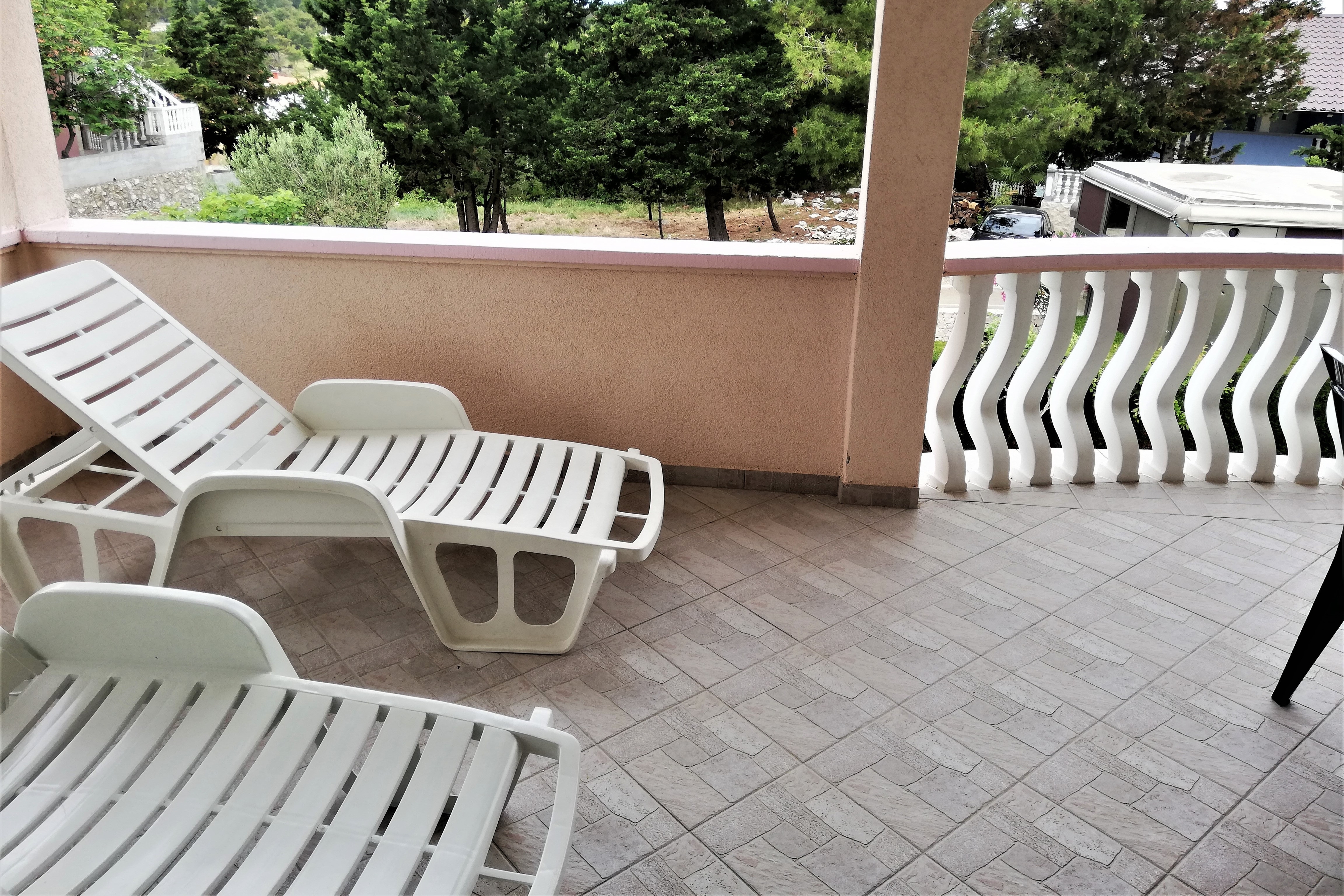 Two bedroom apartment with terrace and sea view Vir - Lozice, Vir (A-21047-b)
