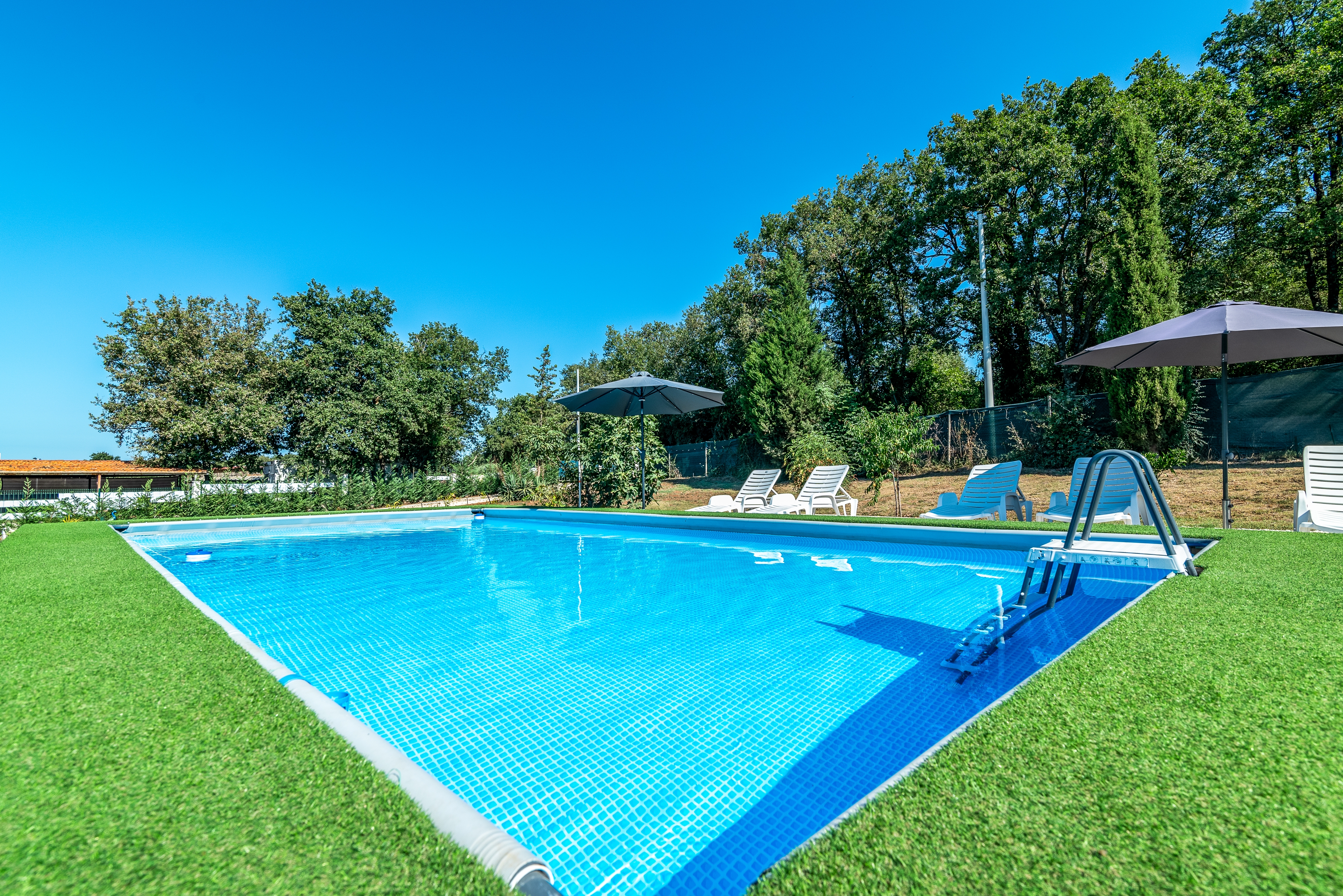 Four-bedroom house with terrace Medulin (K-21049)