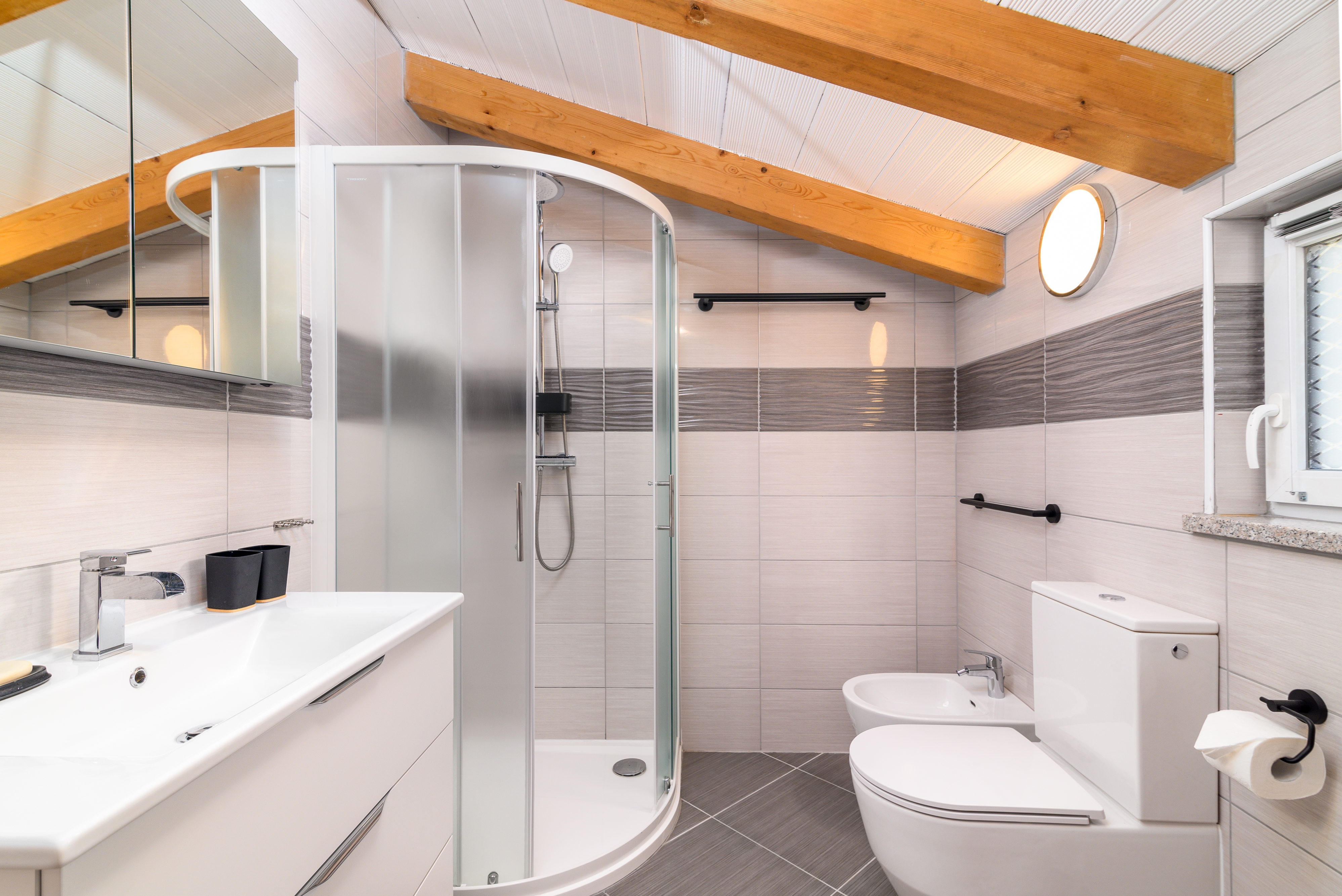Four bedroom house with terrace Medulin  K