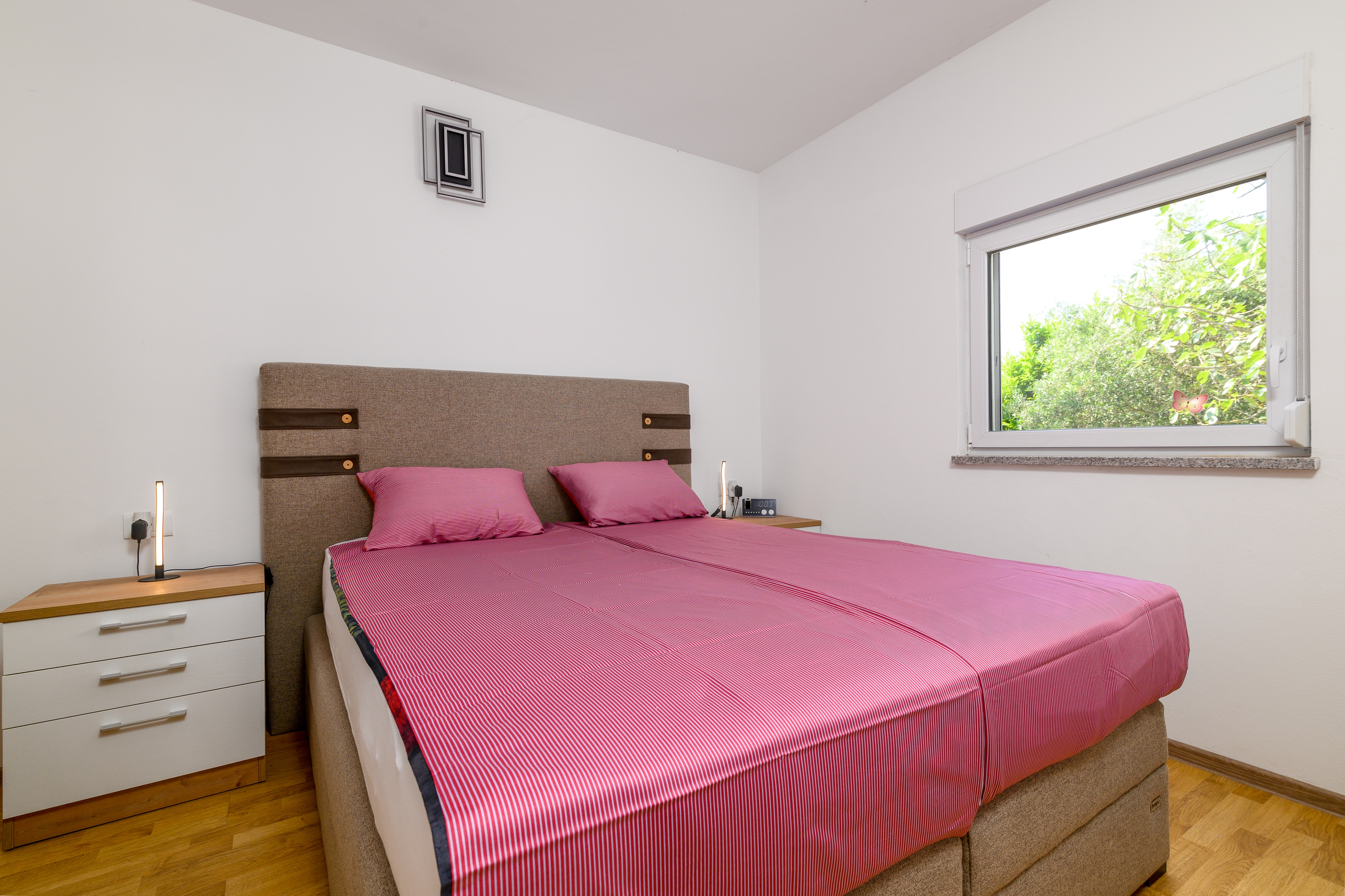 Four bedroom house with terrace Medulin  K