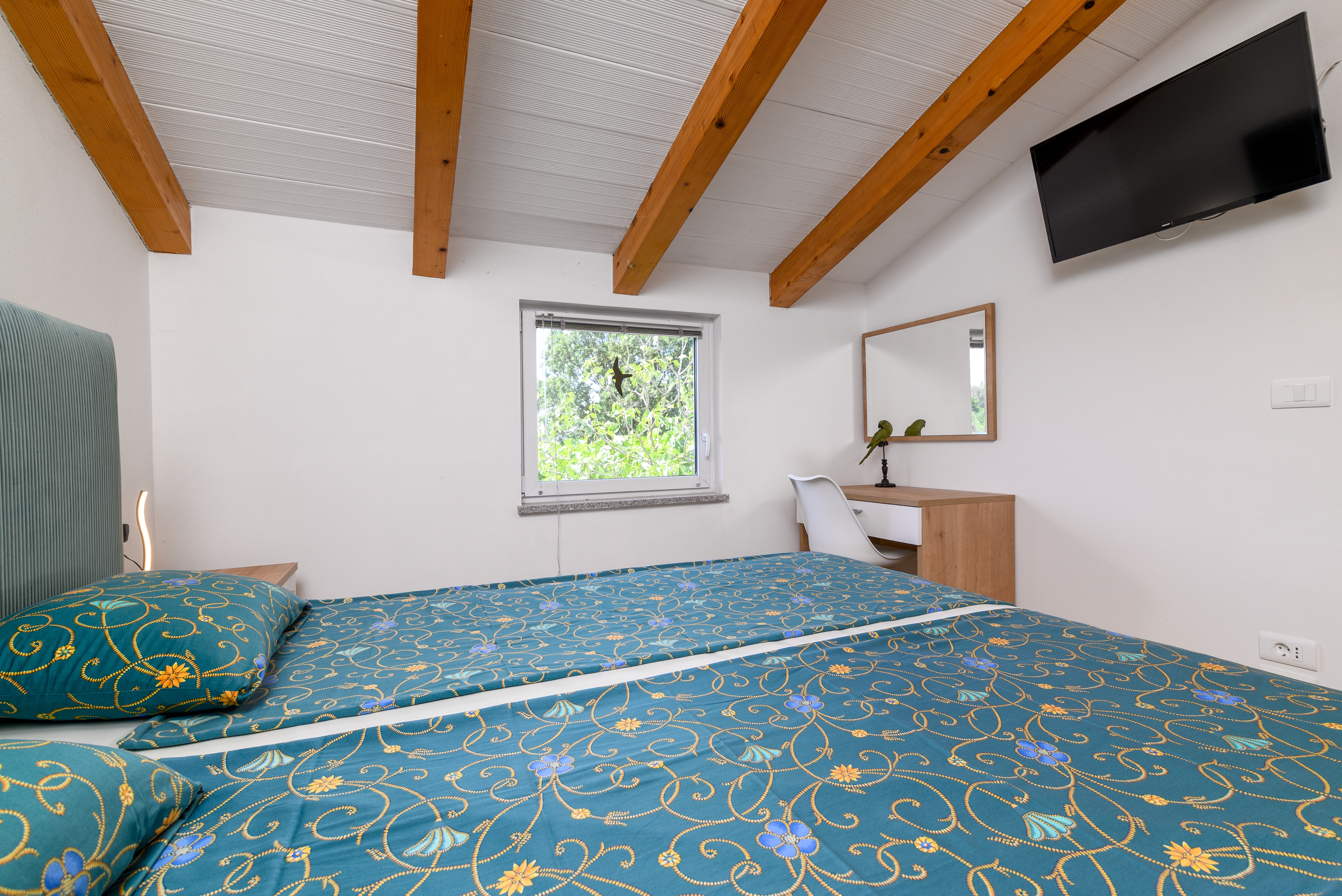 Four bedroom house with terrace Medulin  K