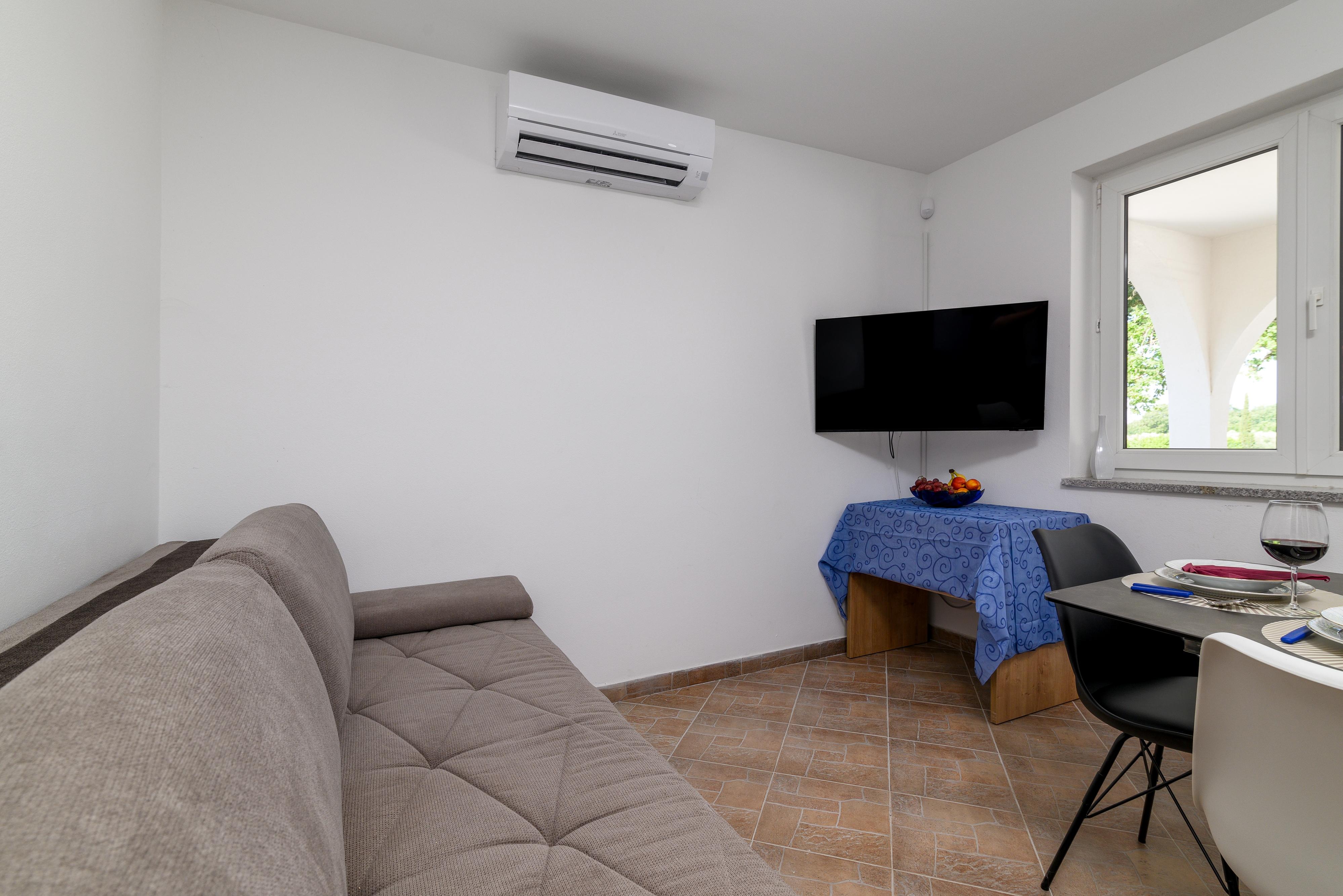 Four-bedroom house with terrace Medulin (K-21049)