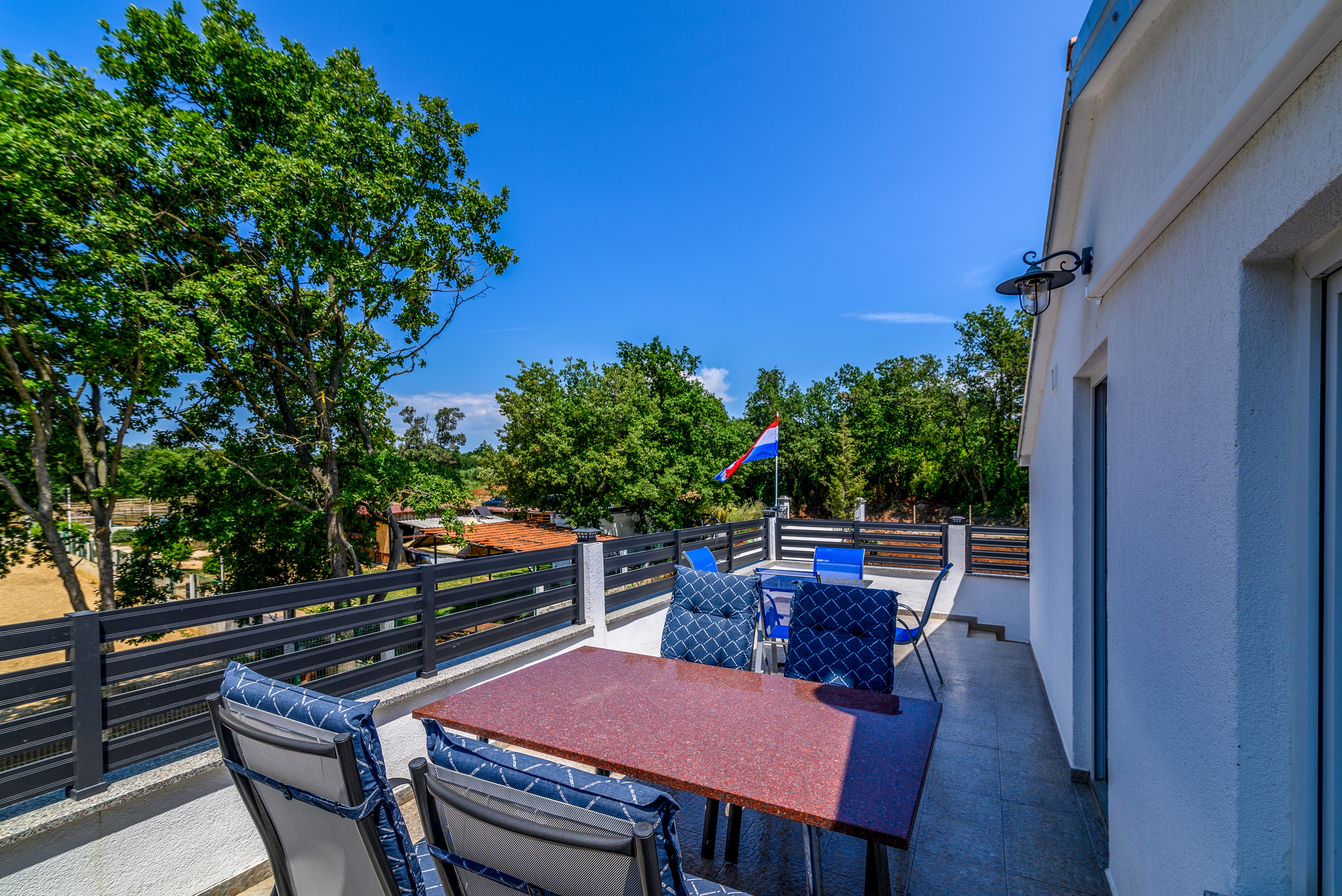 Four bedroom house with terrace Medulin  K