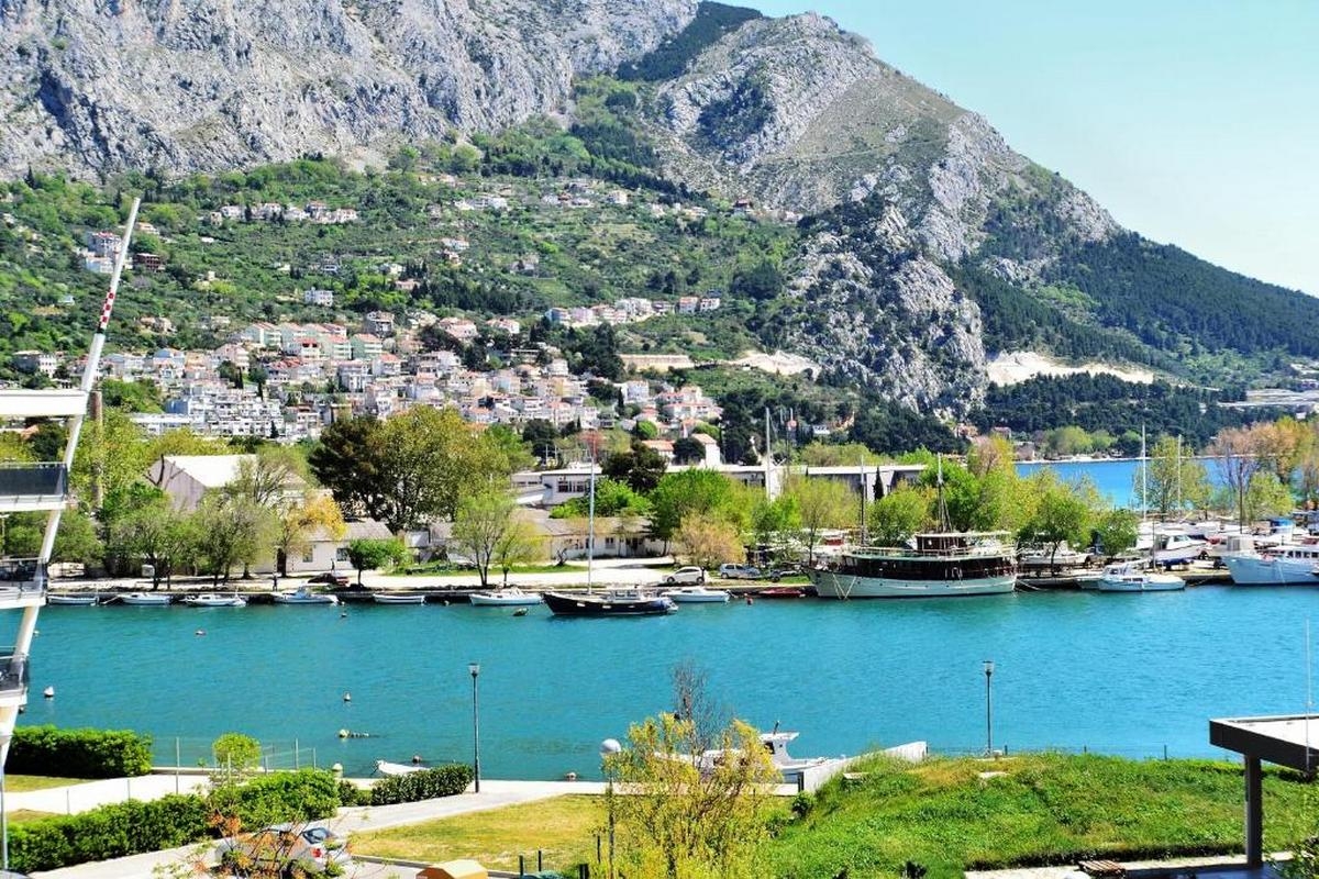 One bedroom apartment with balcony and sea view Omiš  A-a