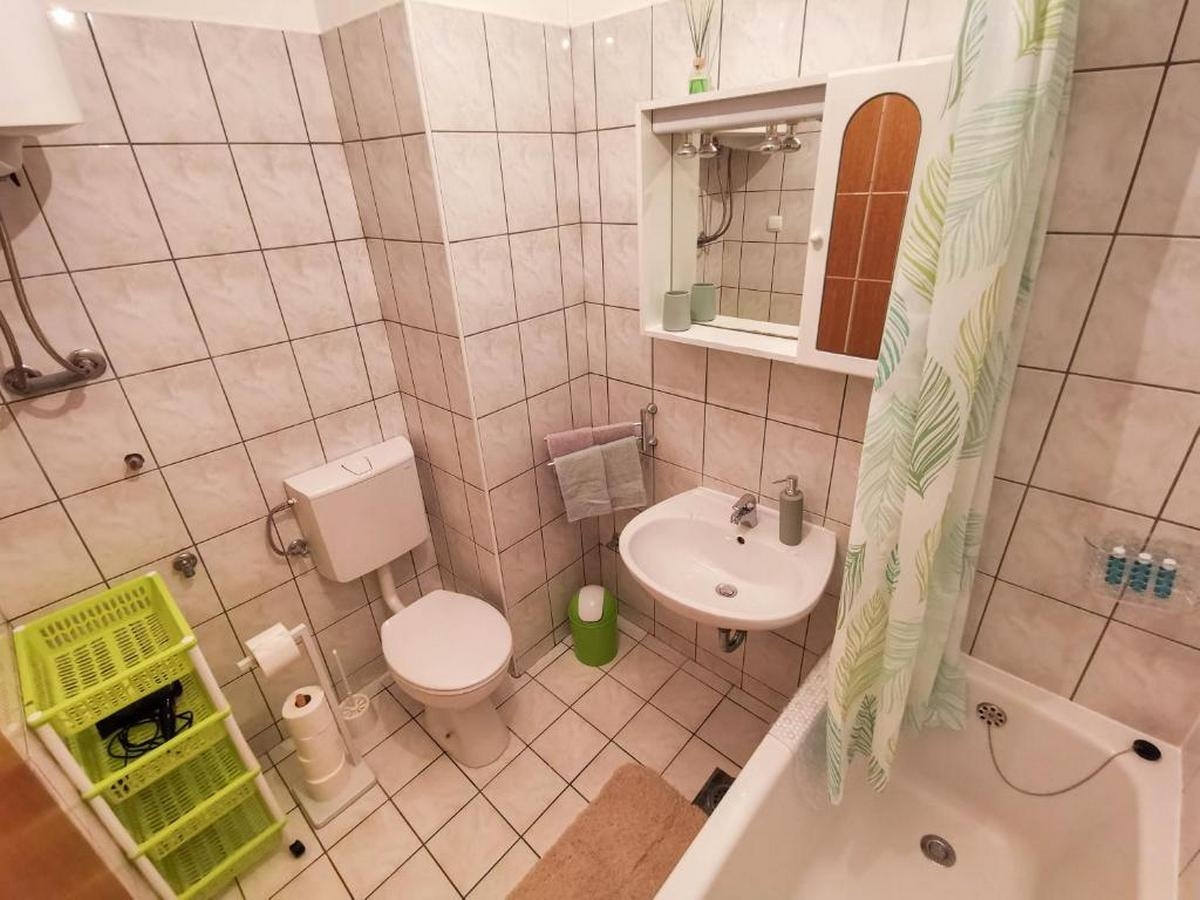 One bedroom apartment with balcony and sea view Omiš  A-a