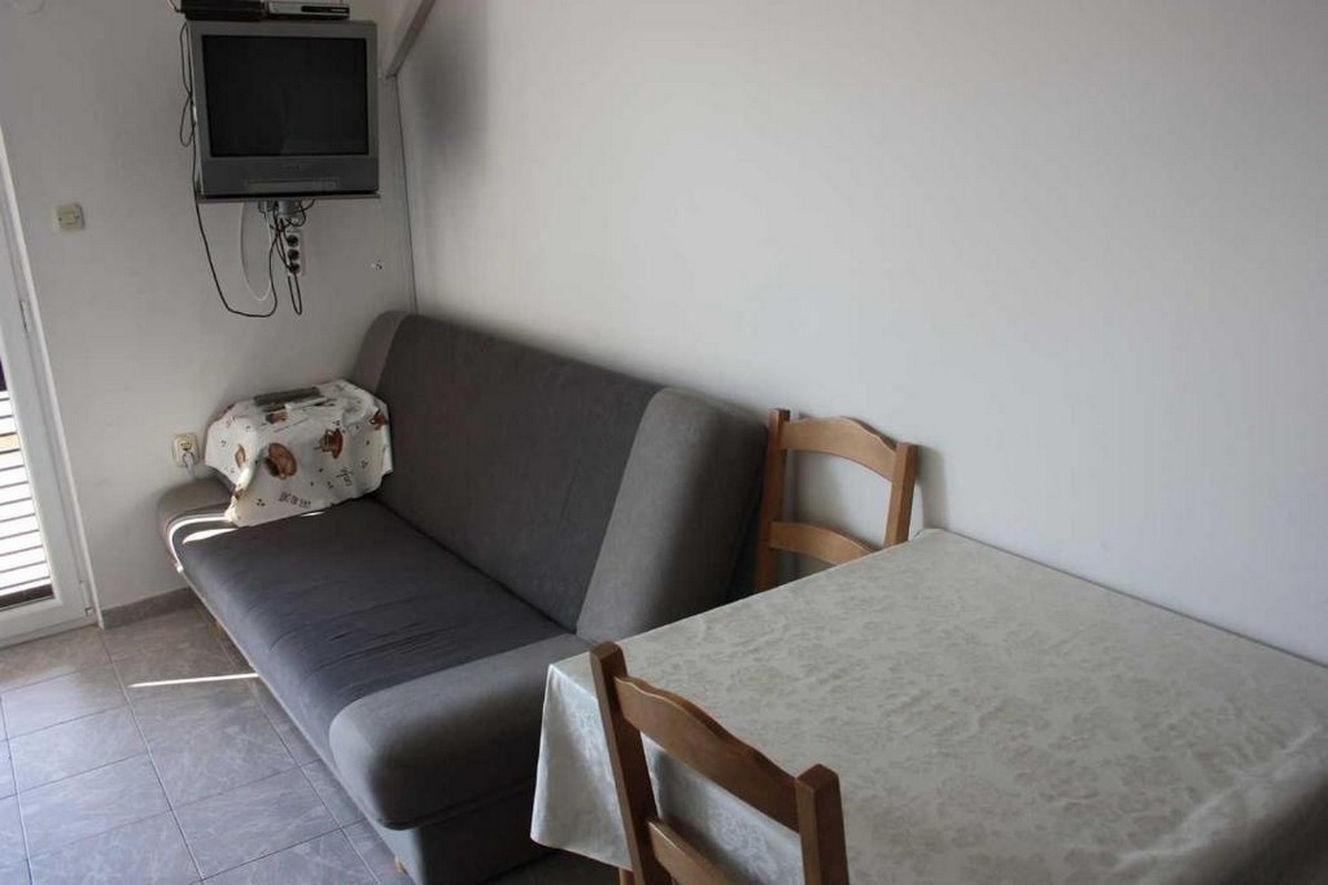 One bedroom apartment with terrace and sea view Nemira, Omiš  A-a