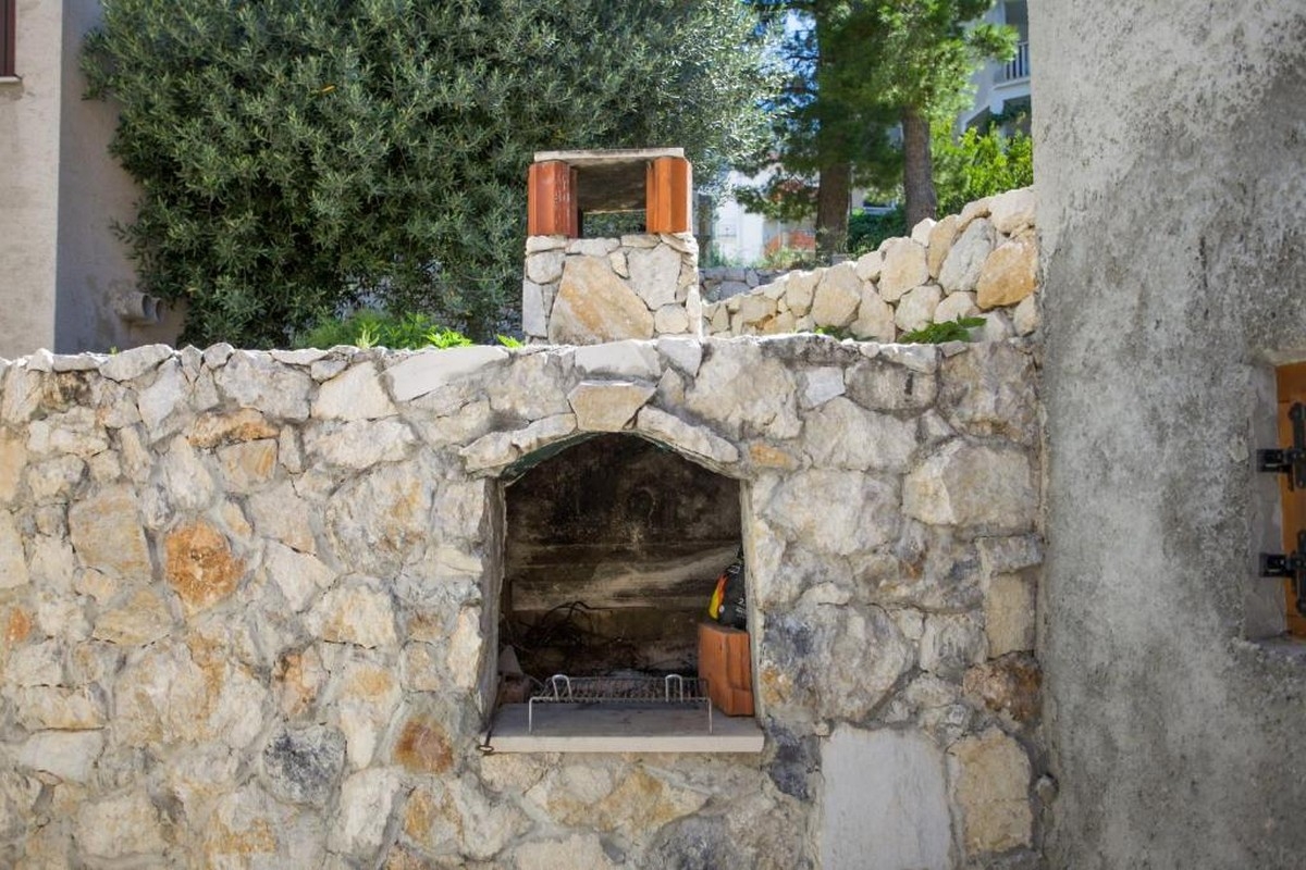 Three bedroom apartment with terrace and sea view Nemira, Omiš  A-c