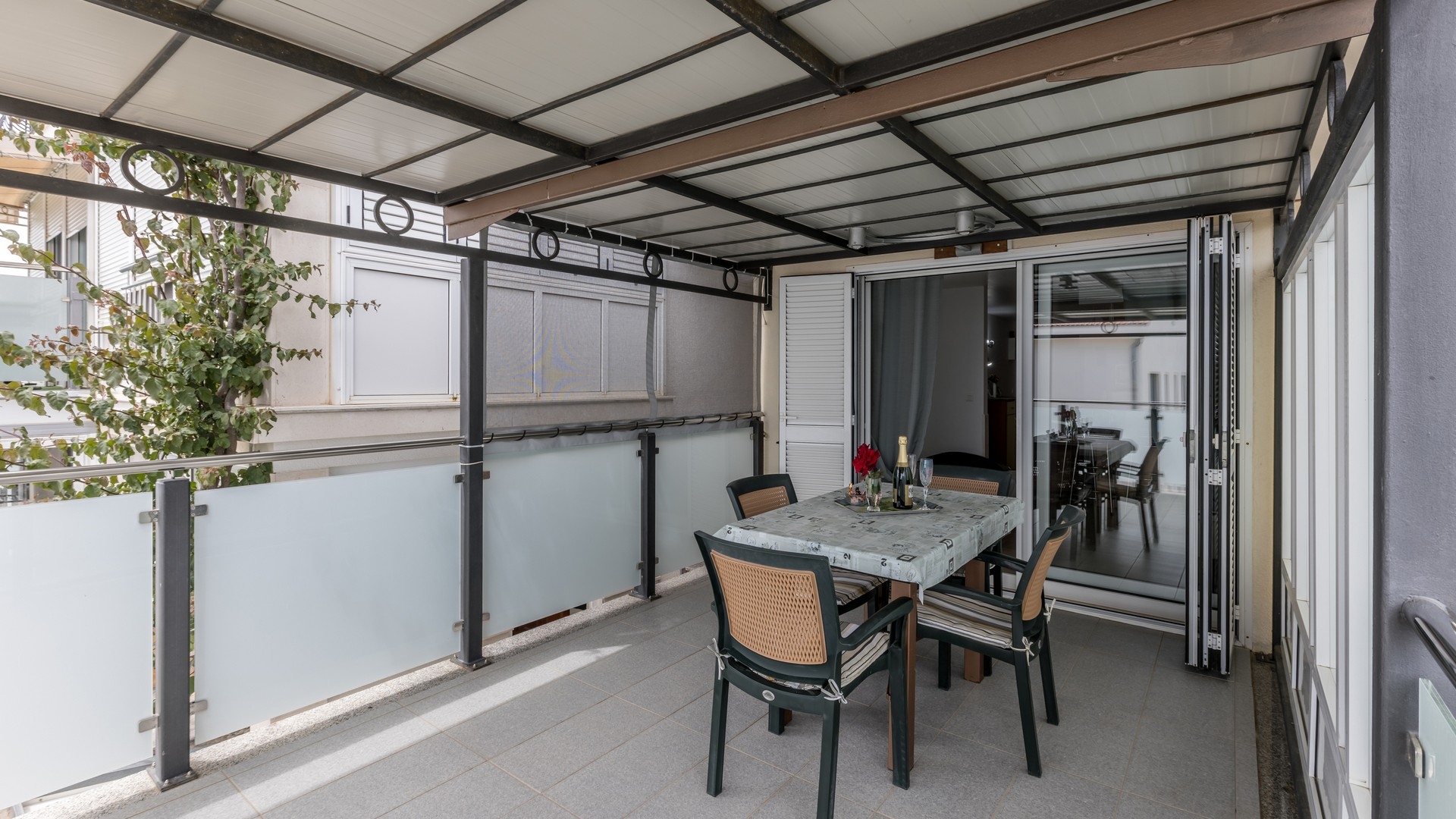 One bedroom apartment with terrace and sea view Mavarštica, Čiovo  A-a