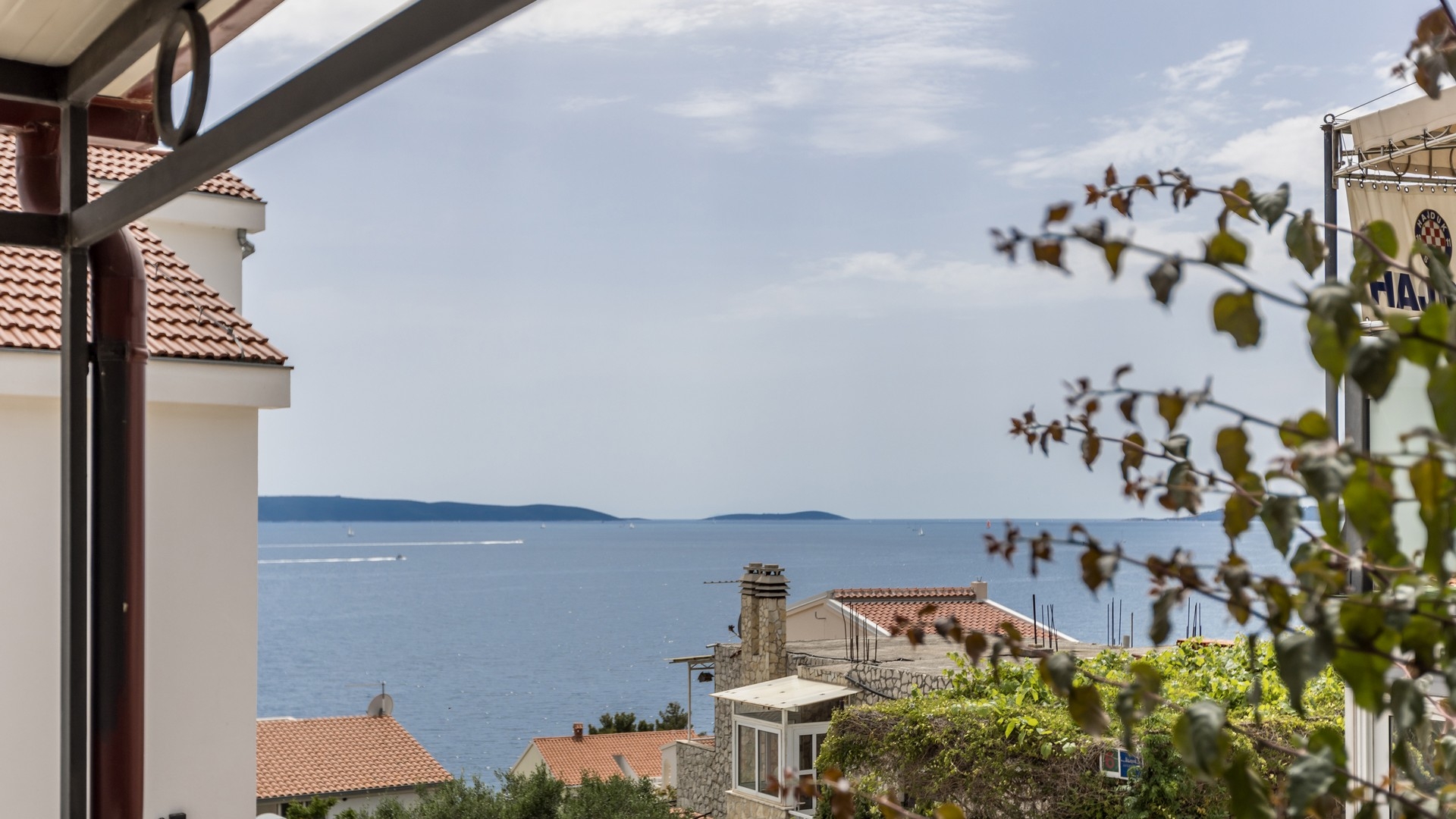 One bedroom apartment with terrace and sea view Mavarštica, Čiovo  A-a