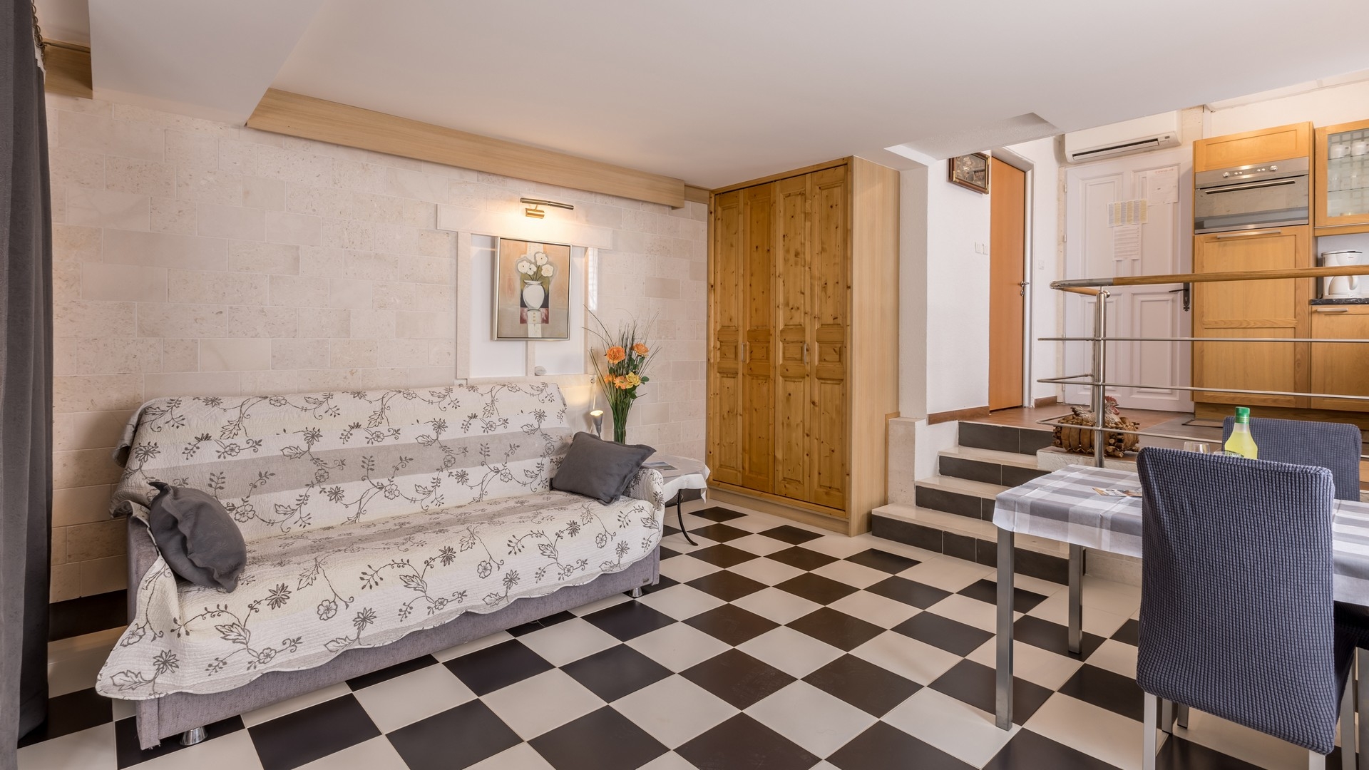 Studio flat with terrace Mavarštica, Čiovo (AS-21062-a)