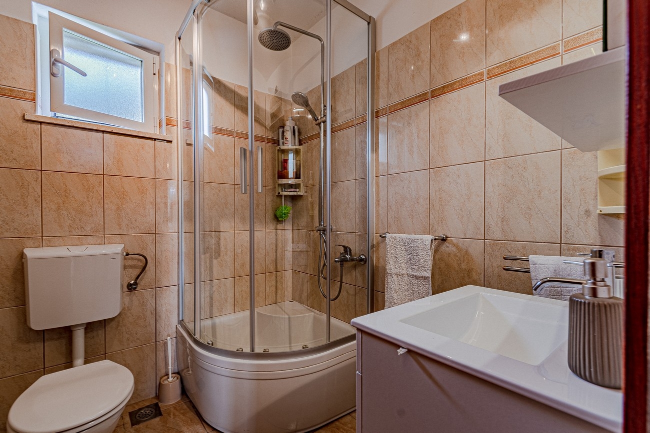 Two bedroom house with terrace Žrnovo, Korčula  K