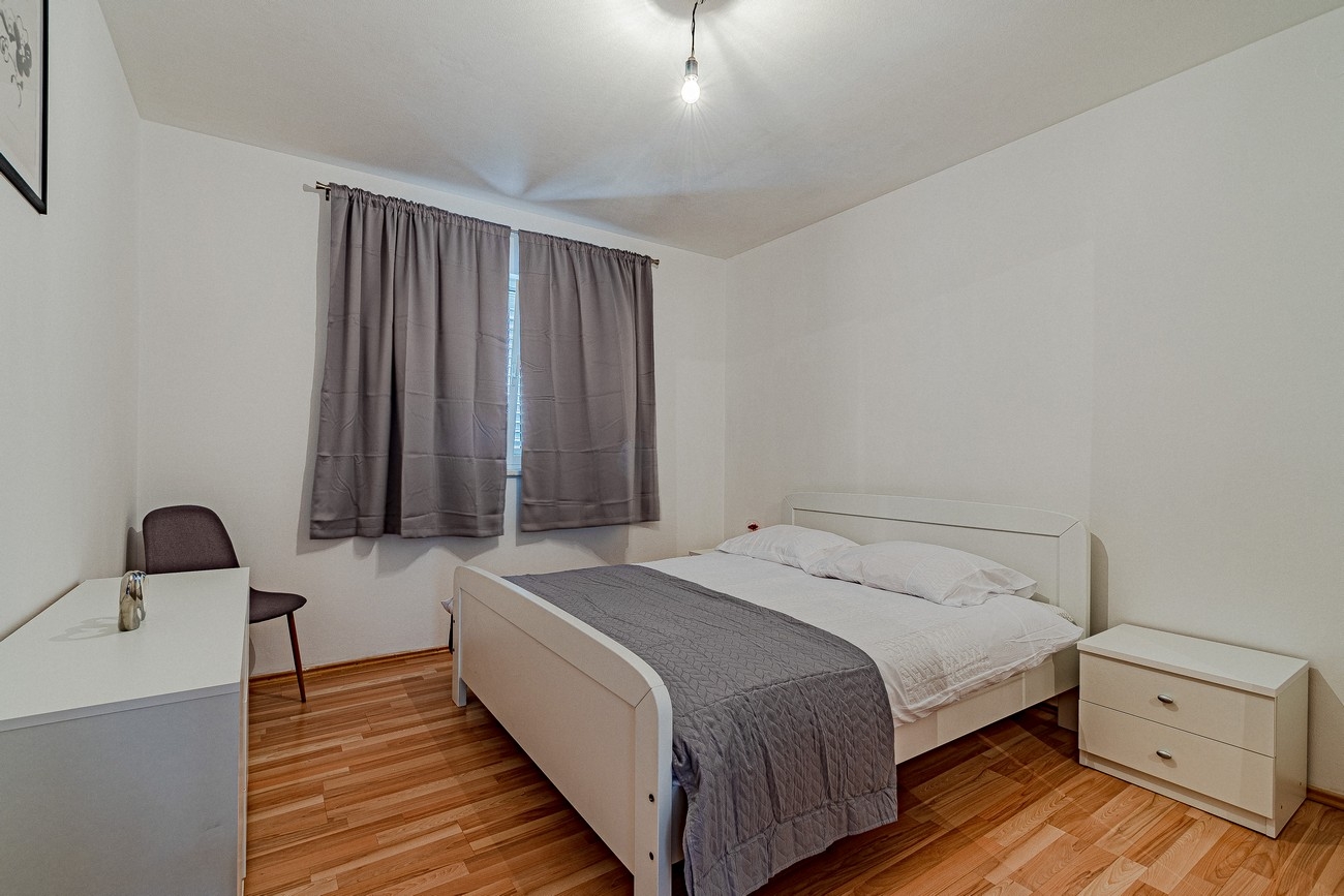 Two bedroom house with terrace Žrnovo, Korčula  K