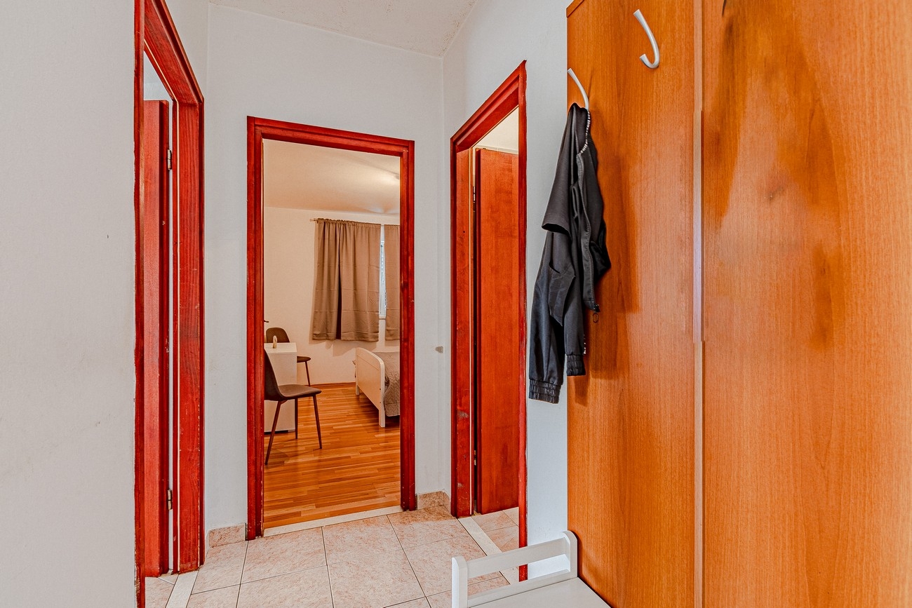 Two bedroom house with terrace Žrnovo, Korčula  K
