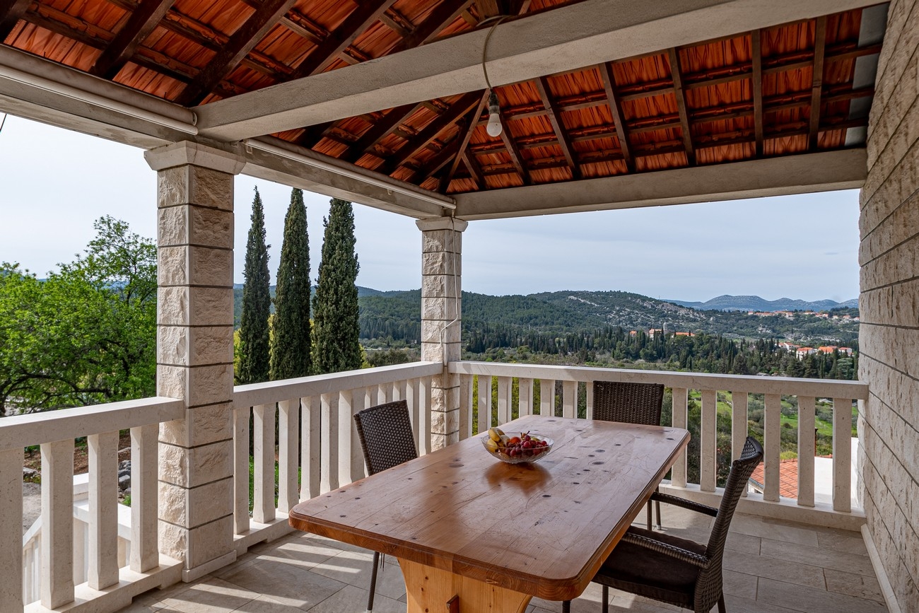 Two bedroom house with terrace Žrnovo, Korčula (K-21067)