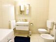 Bašanija, Kupaonica u smještaju tipa apartment, WiFi.