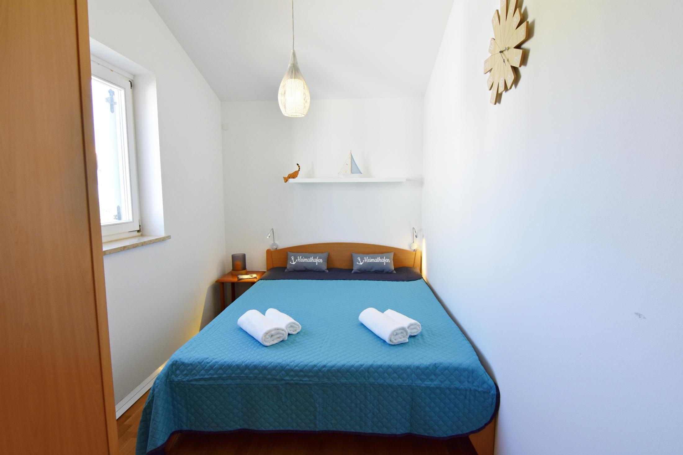 Two bedroom apartment with terrace Bašanija, Umag  A-a