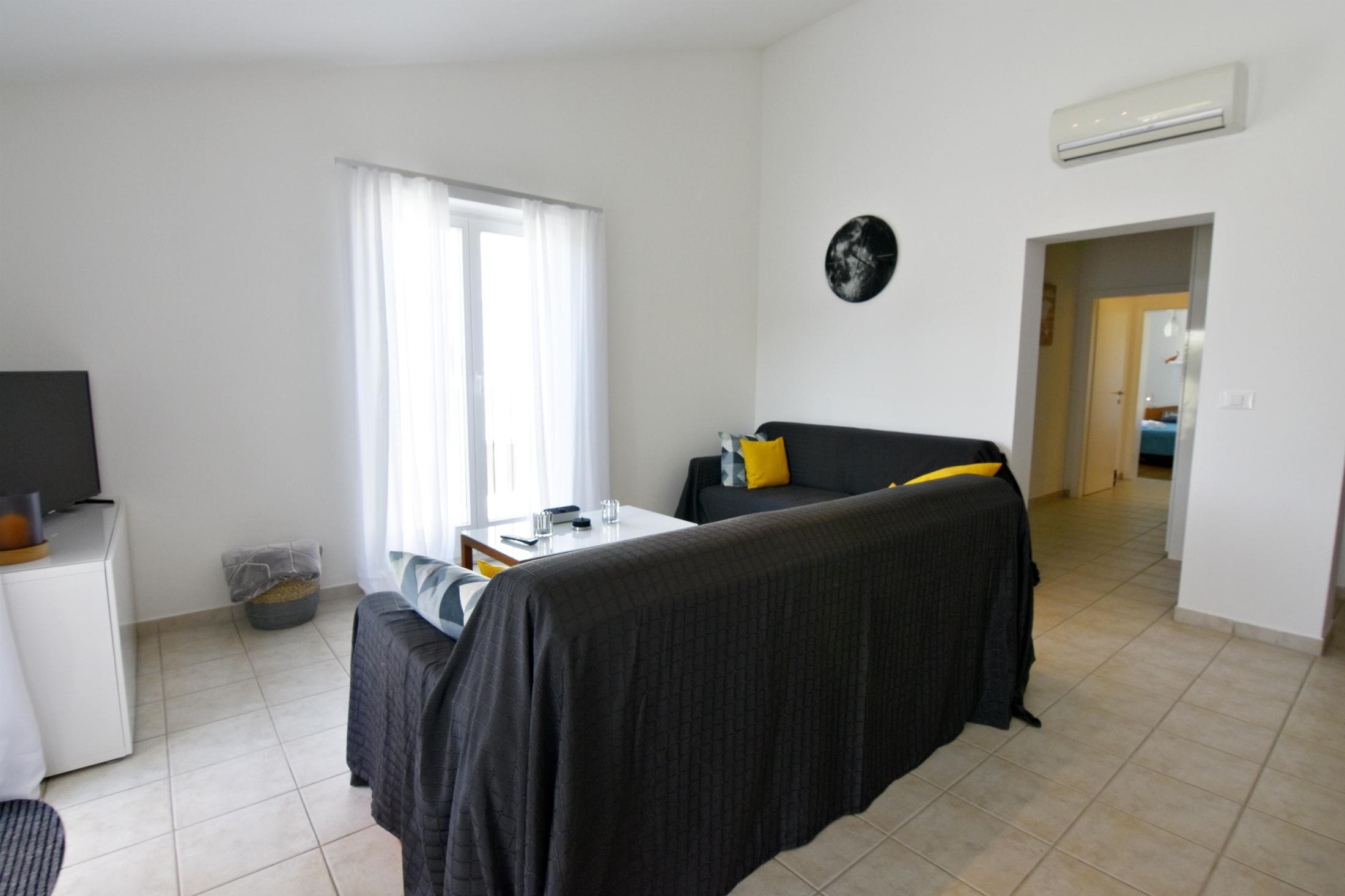Two bedroom apartment with terrace Bašanija, Umag (A-21069-a)