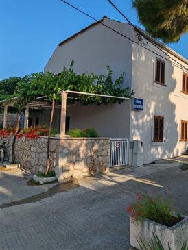 Zaton Veliki, Dubrovnik, Szálláshely 2107 - Apartmanok a tenger közelében kavicsos stranddal.