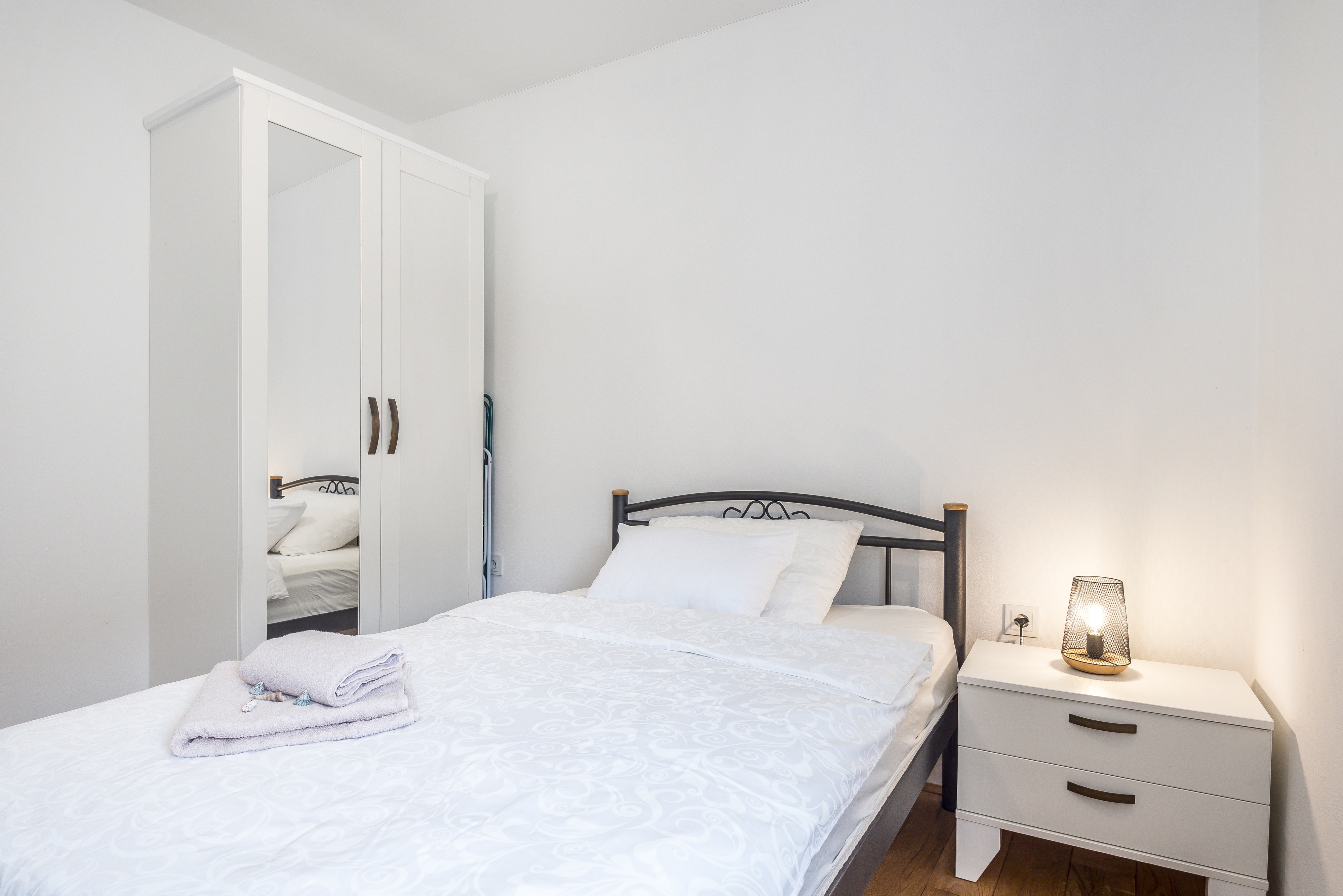 Two bedroom apartment with balcony and sea view Šibenik  A-a