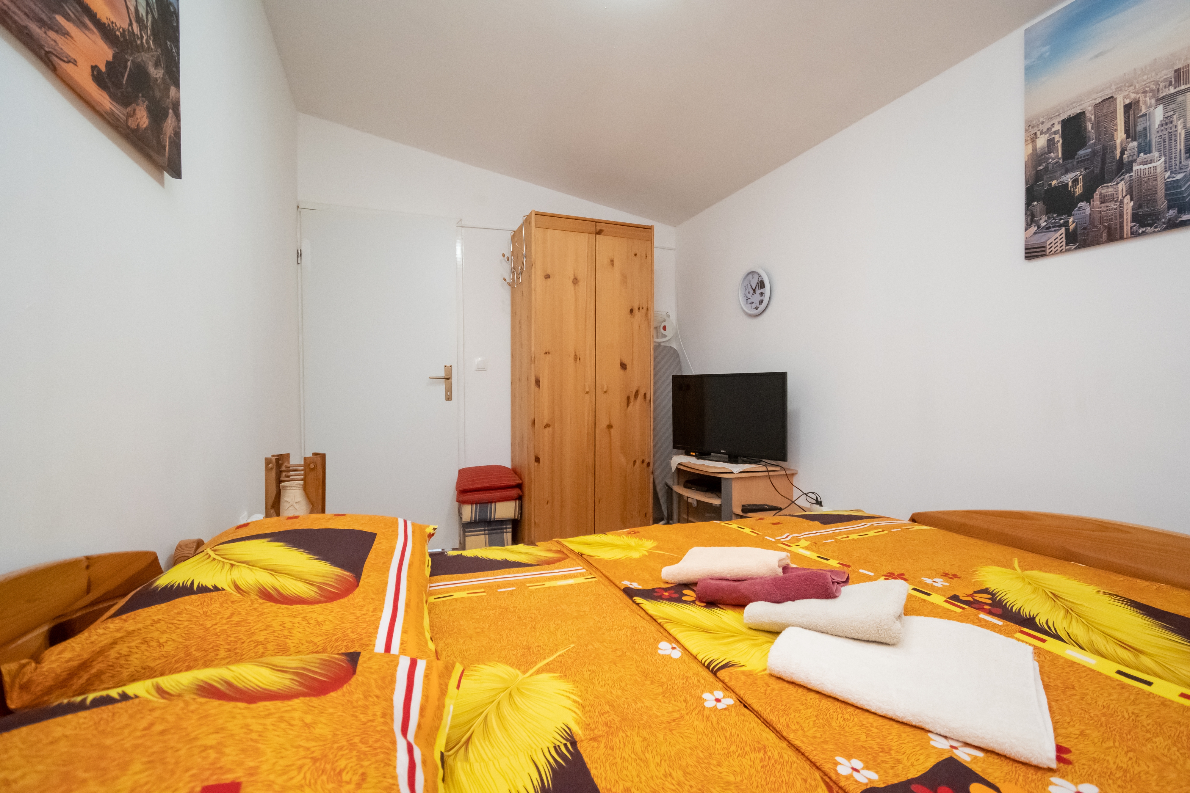 One bedroom apartment with terrace and sea view Vir  A-b