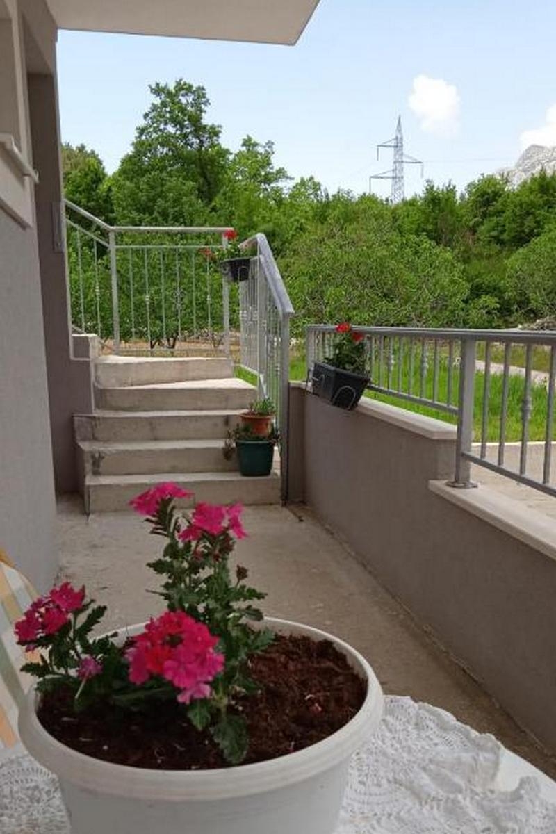 Two bedroom house with balcony Ostrvica, Omiš  K