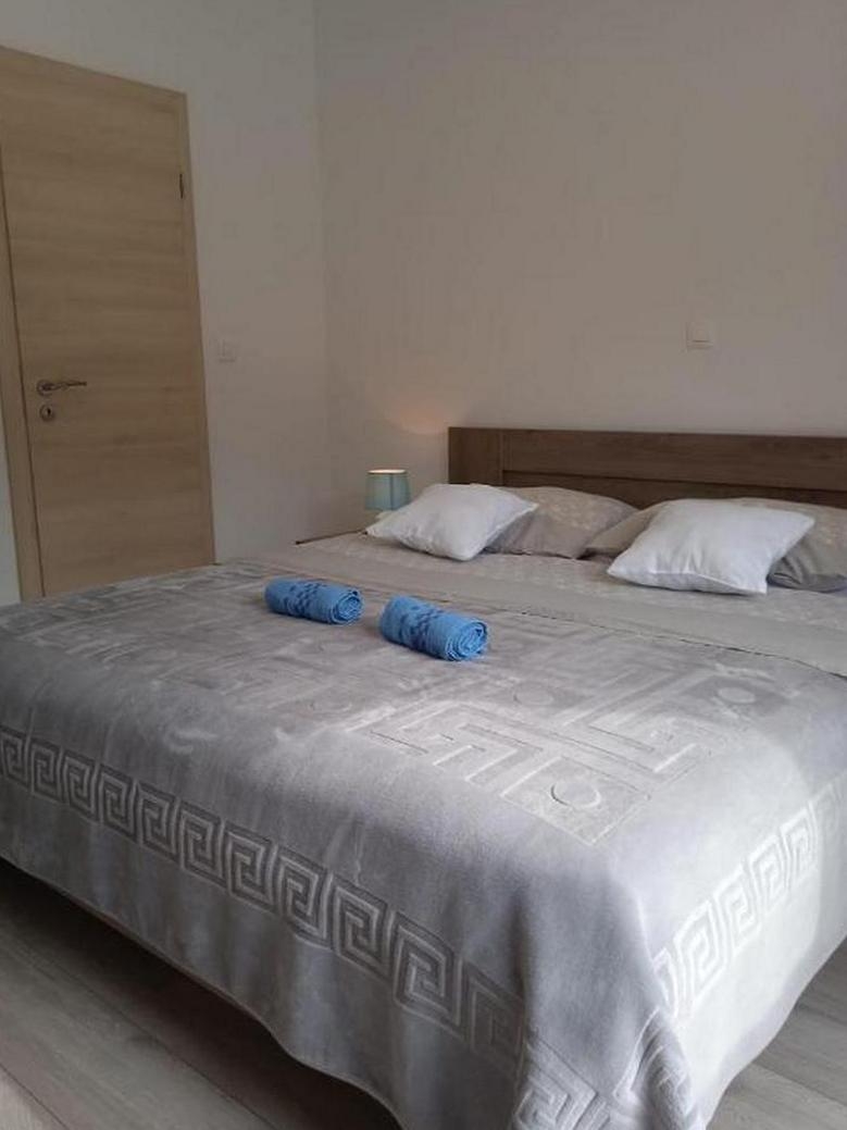 Two bedroom house with balcony Ostrvica, Omiš  K