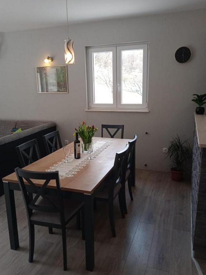 Two bedroom house with balcony Ostrvica, Omiš  K