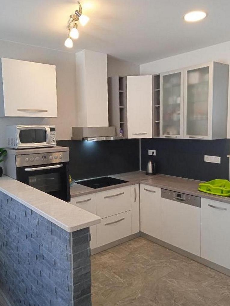 Two bedroom house with balcony Ostrvica, Omiš  K