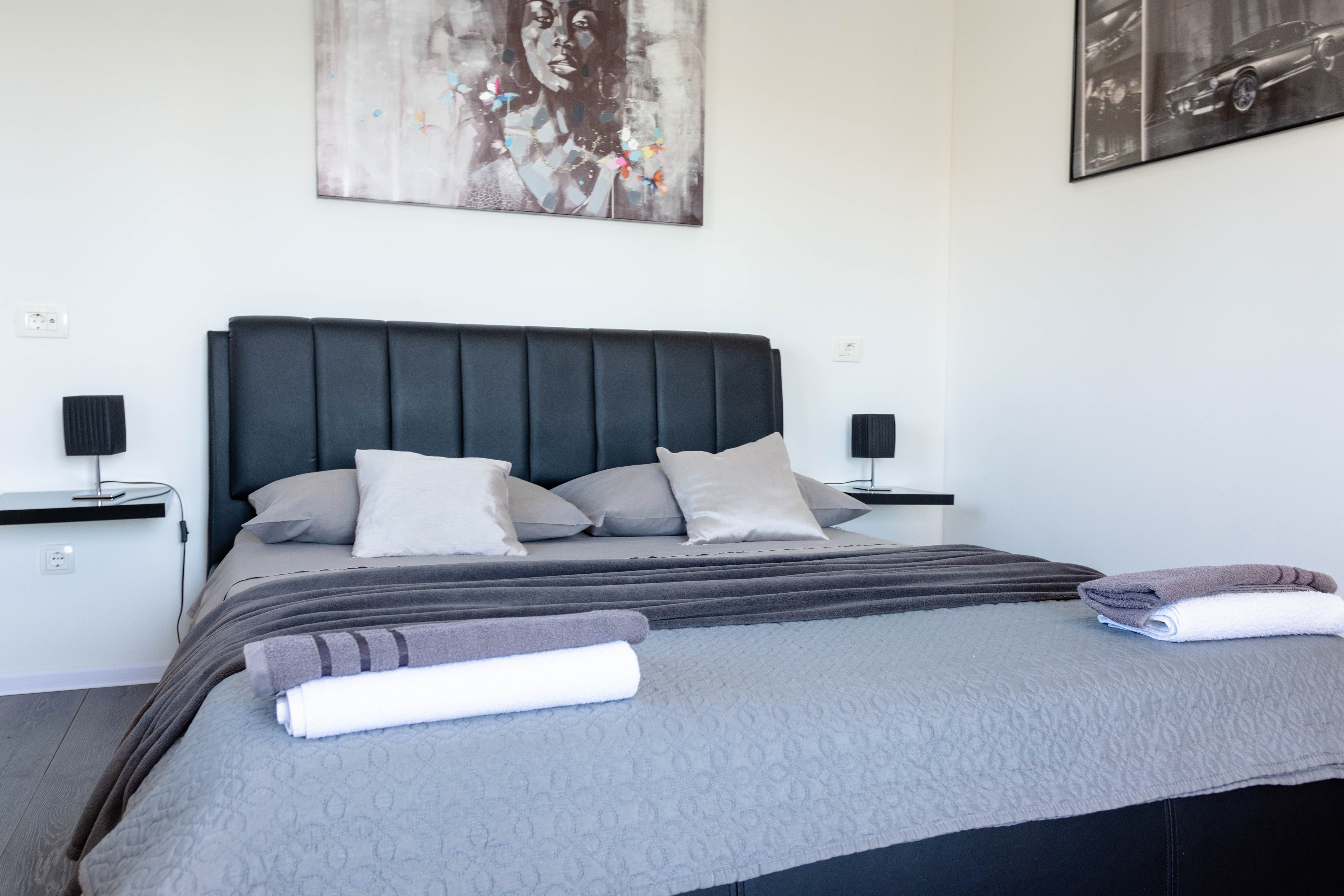 Three bedroom apartment with terrace and sea view Kaštel Štafilić, Kaštela  A-a