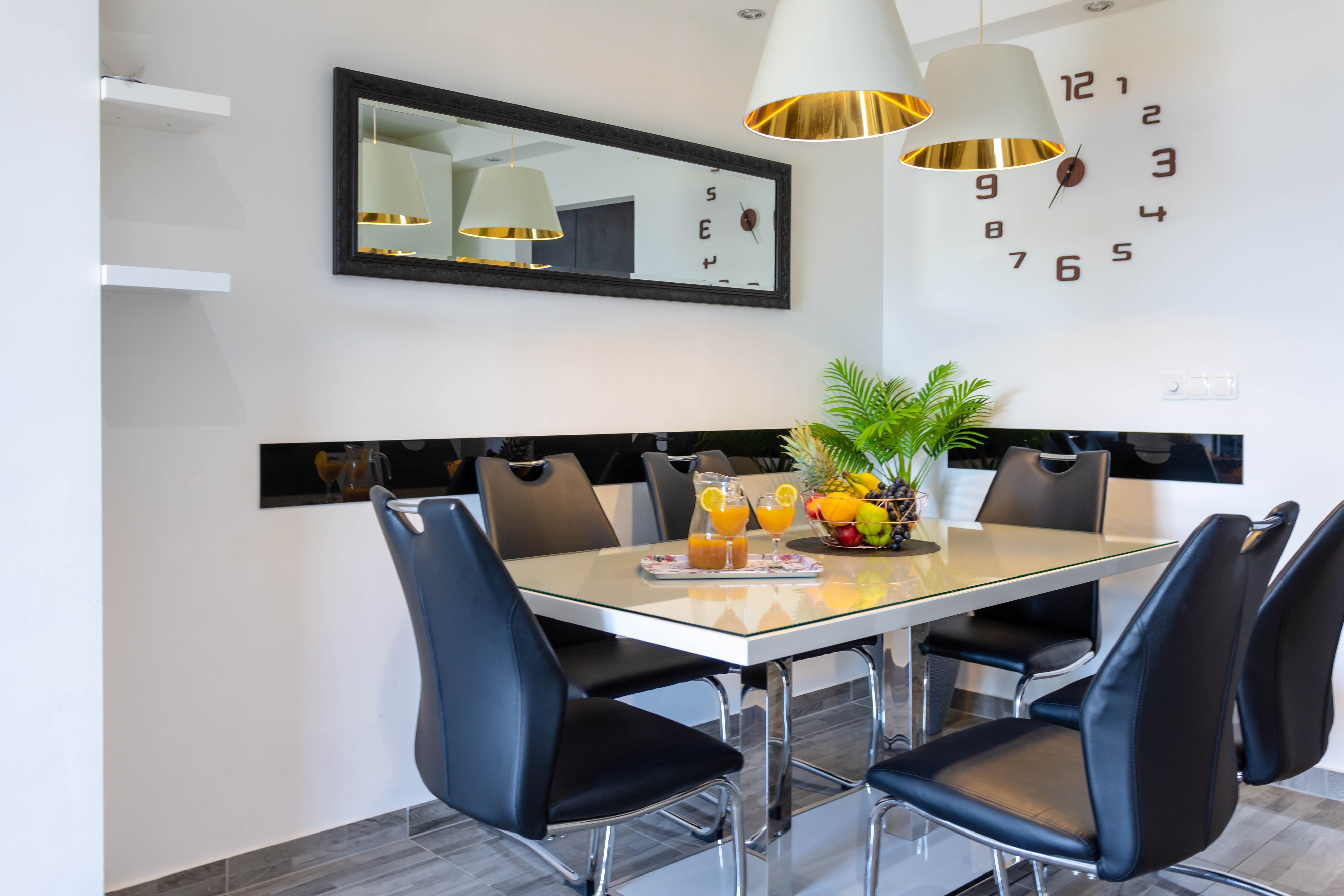Three bedroom apartment with terrace and sea view Kaštel Štafilić, Kaštela  A-a