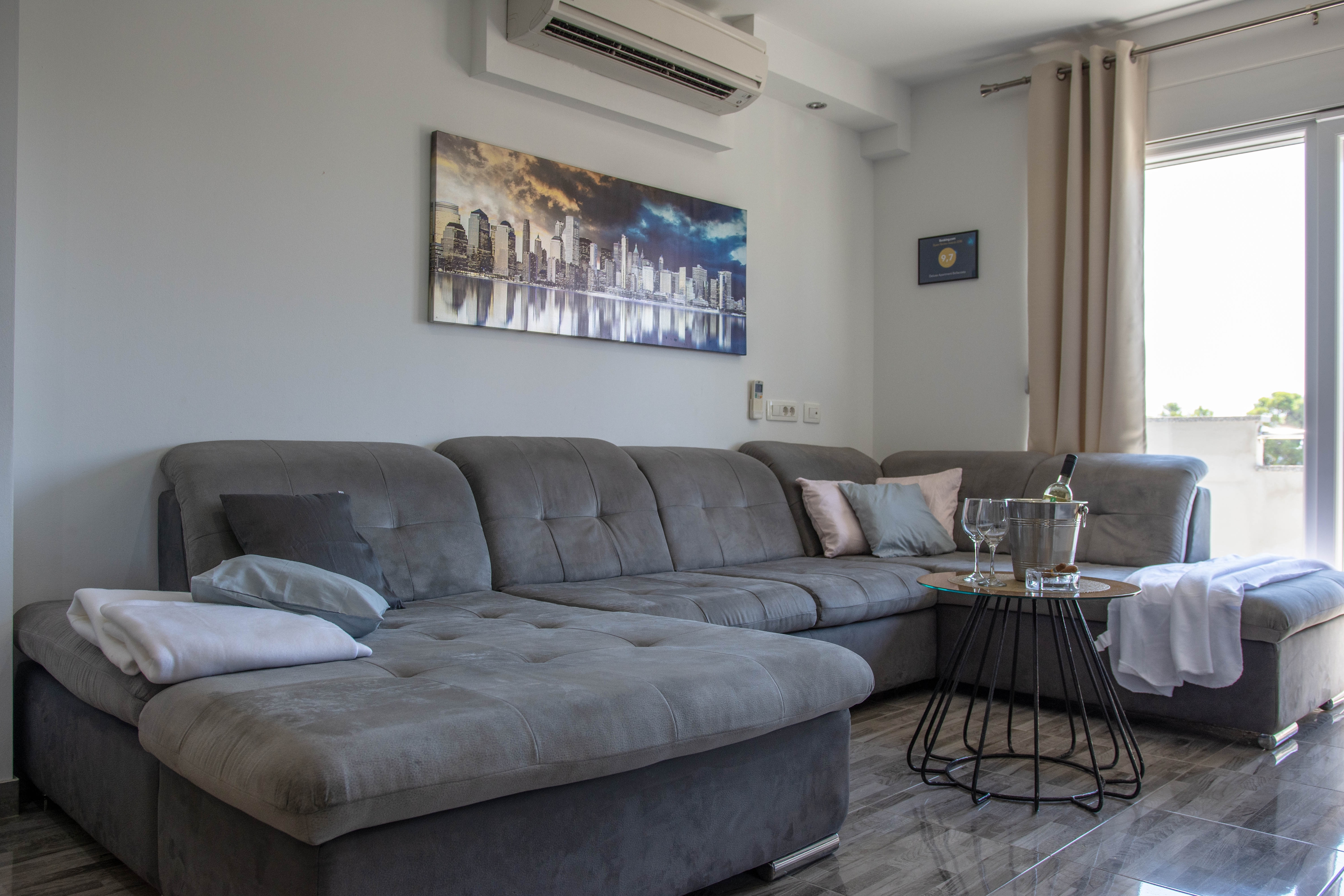Three bedroom apartment with terrace and sea view Kaštel Štafilić, Kaštela  A-a
