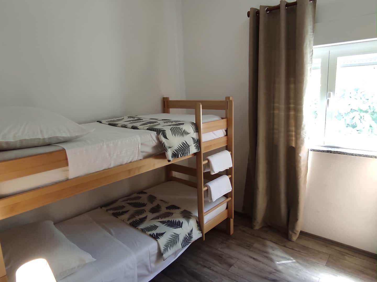 Two bedroom apartment with air-conditioning Kaštel Štafilić, Kaštela  A-b