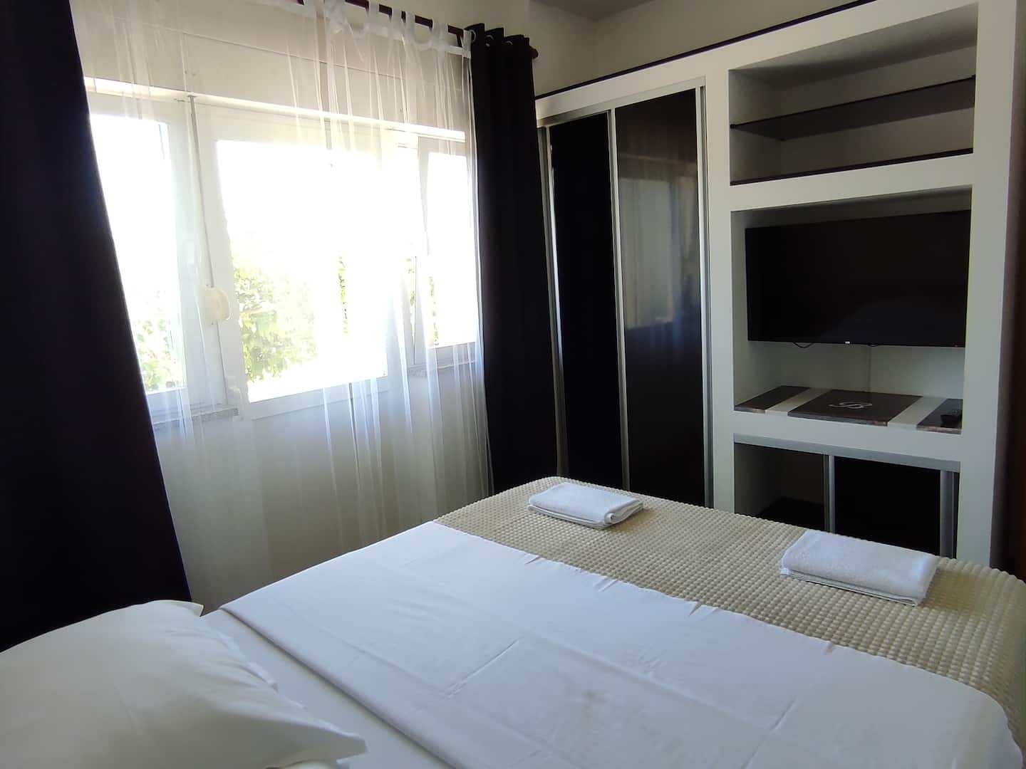 Two bedroom apartment with air-conditioning Kaštel Štafilić, Kaštela  A-b