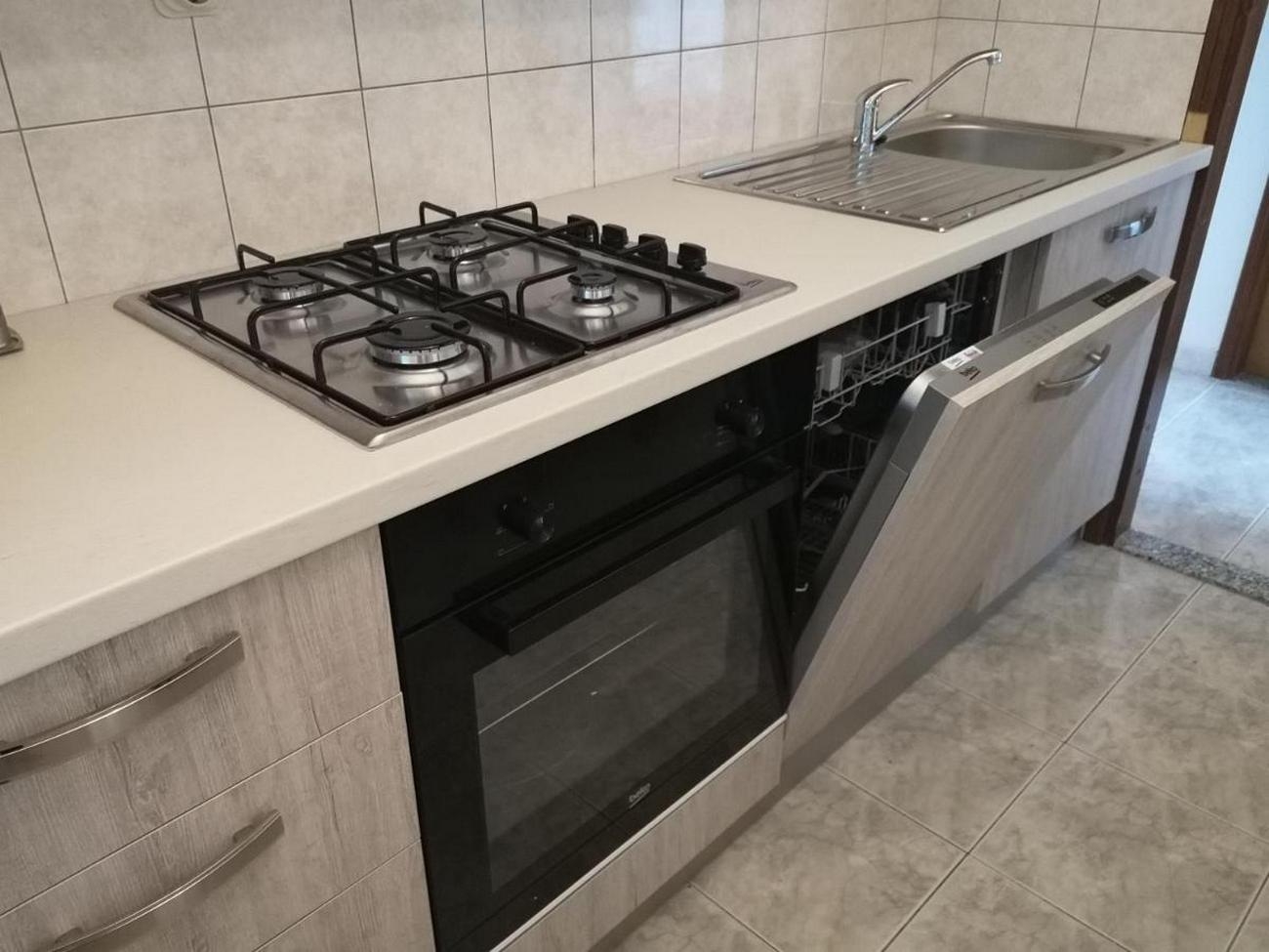 Two bedroom apartment with air-conditioning Kaštel Štafilić, Kaštela  A-b