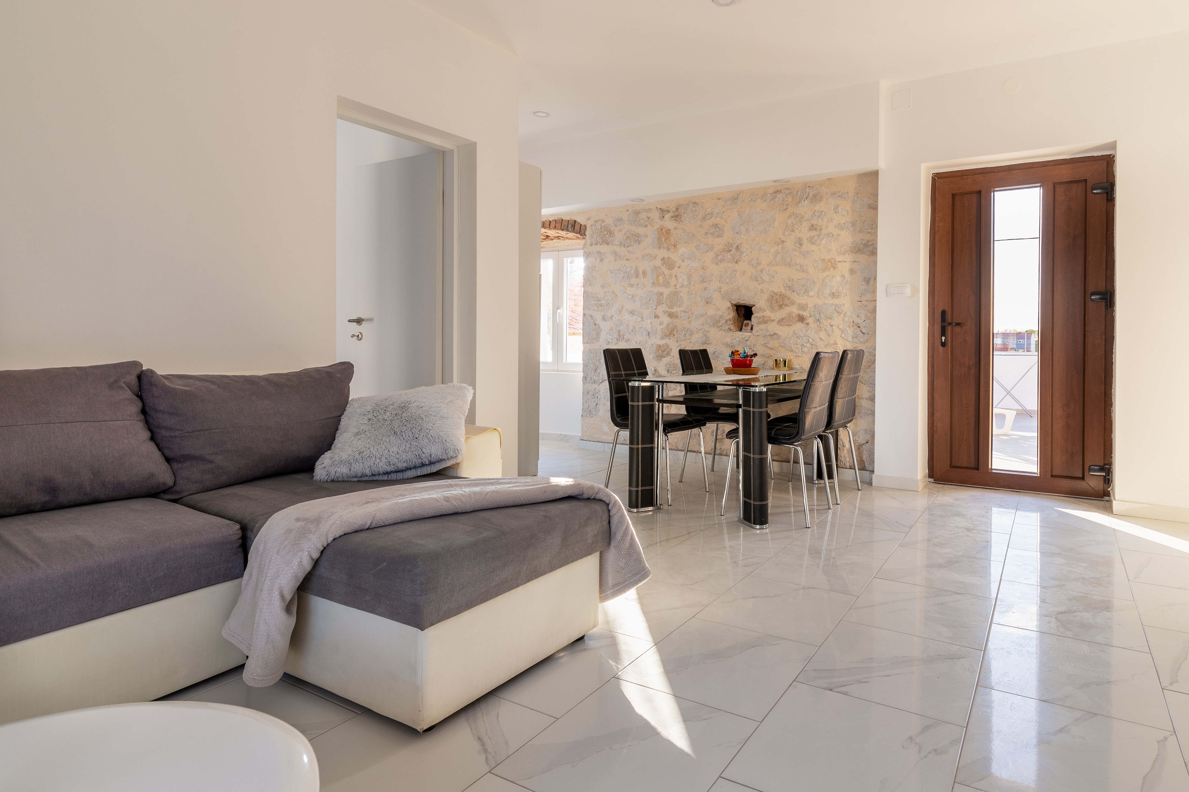 Two bedroom apartment with terrace Bibinje, Zadar  A-a