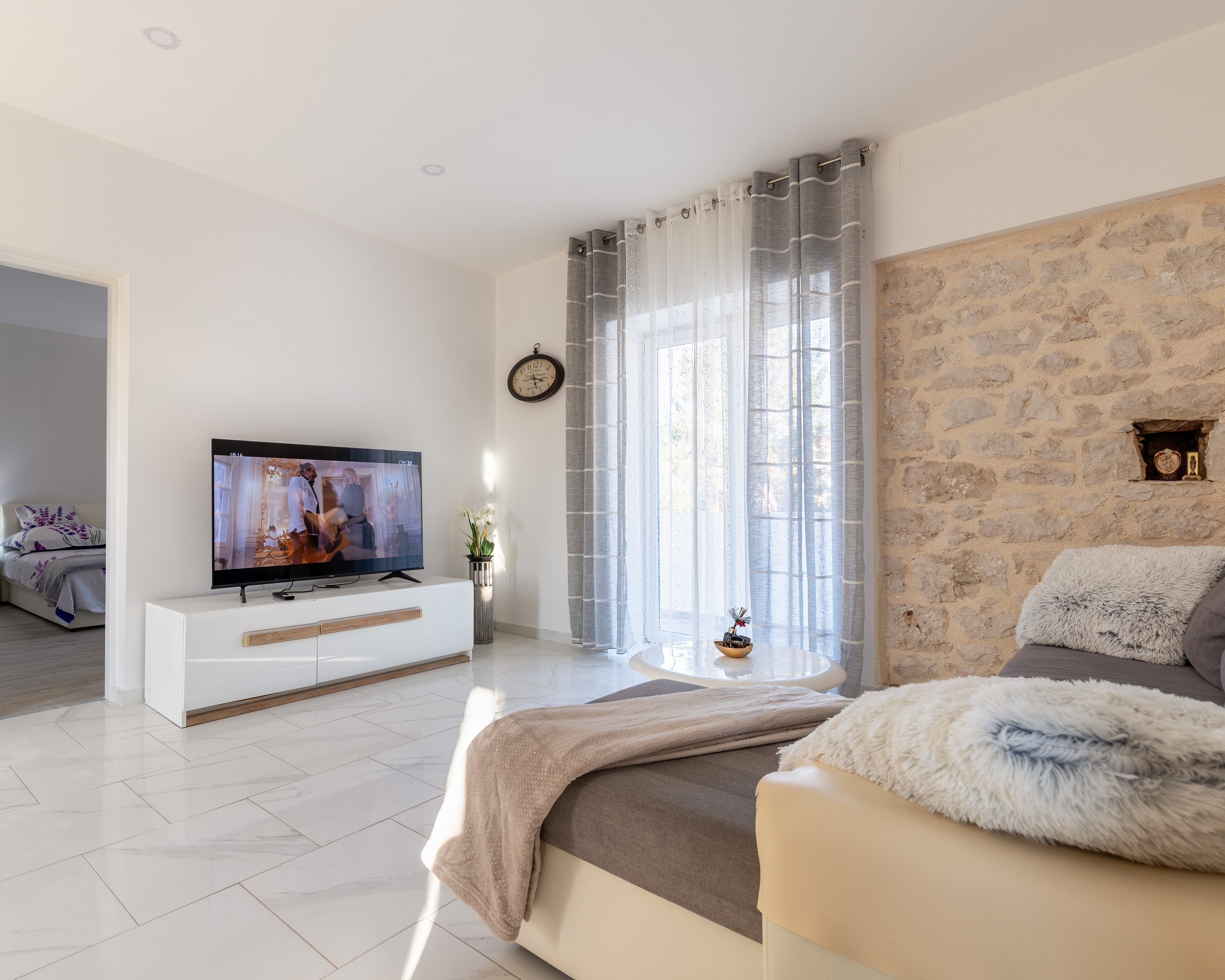 Two bedroom apartment with terrace Bibinje, Zadar  A-a