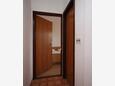 Novalja, Pasillo in the apartment, air condition available y WiFi.