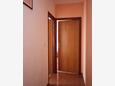 Novalja, Chodba v ubytování typu apartment, s klimatizací a WiFi.