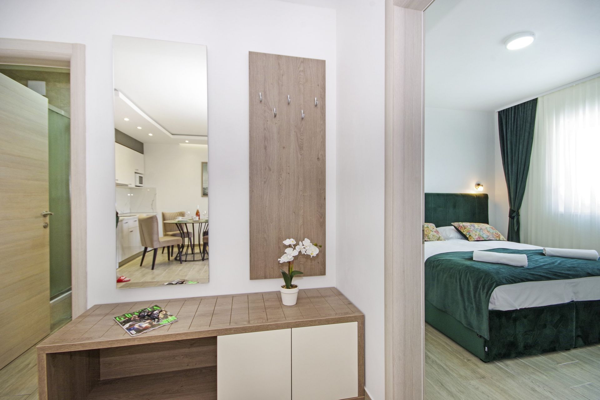 One bedroom apartment with terrace Promajna, Makarska  A-c