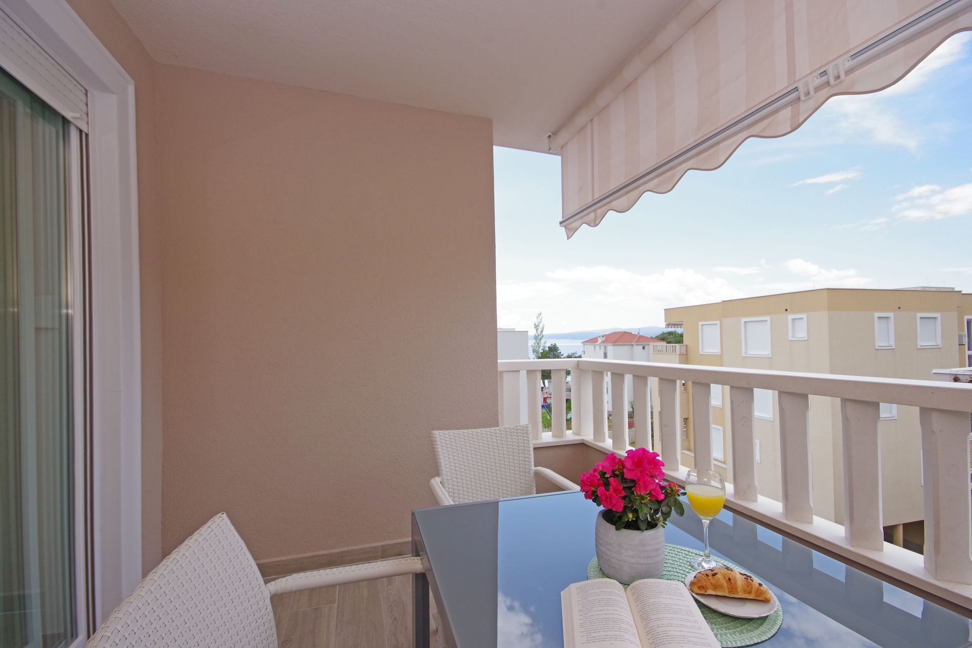 One bedroom apartment with terrace Promajna, Makarska  A-d