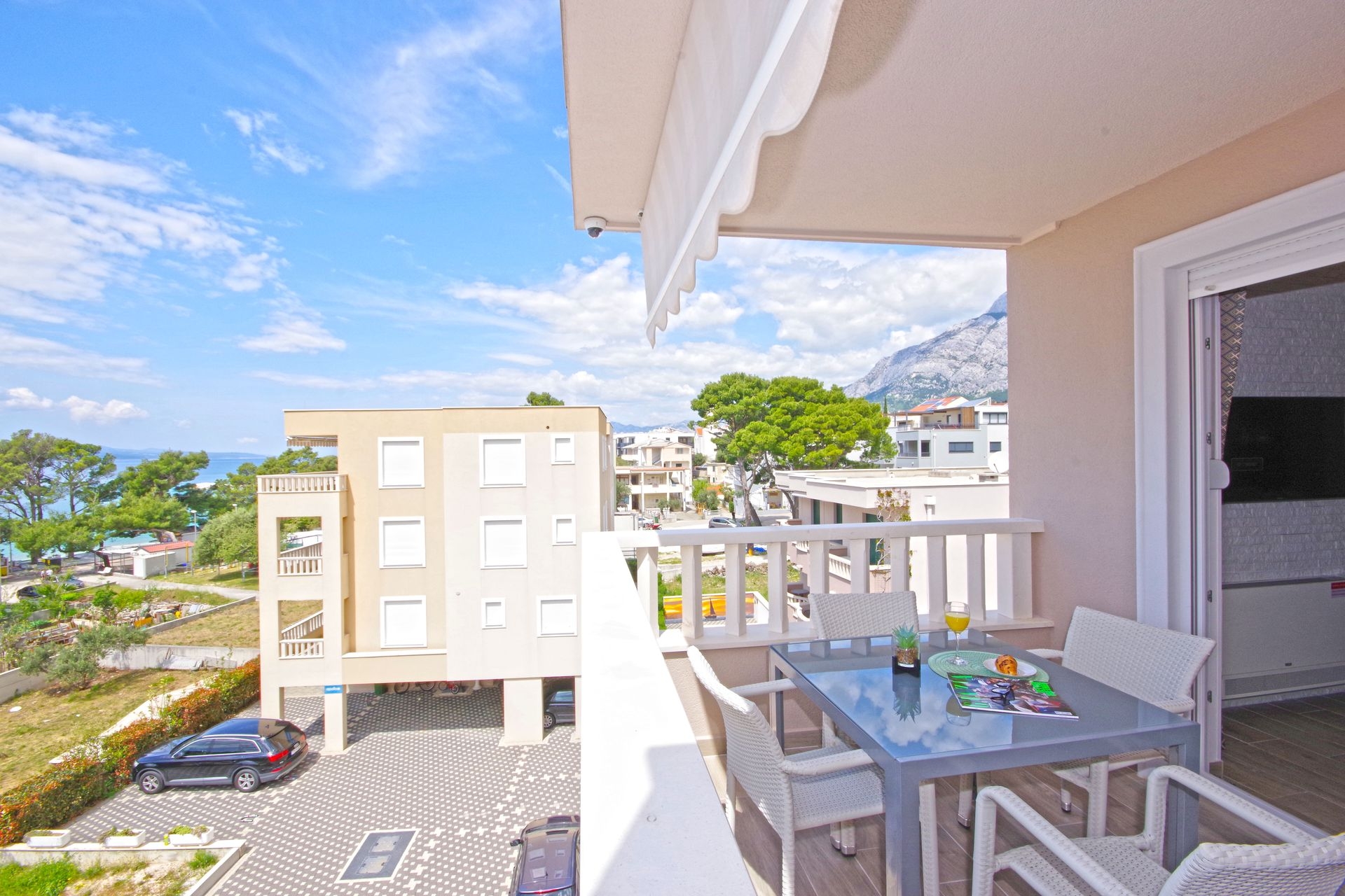 One bedroom apartment with terrace Promajna, Makarska  A-e