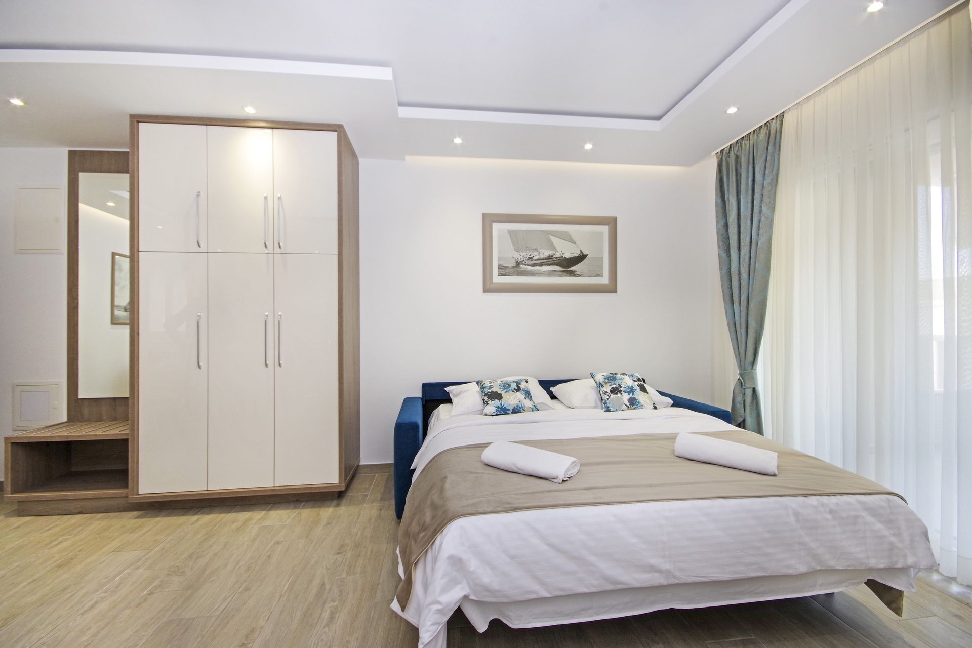 One bedroom apartment with terrace and sea view Promajna, Makarska  A-j