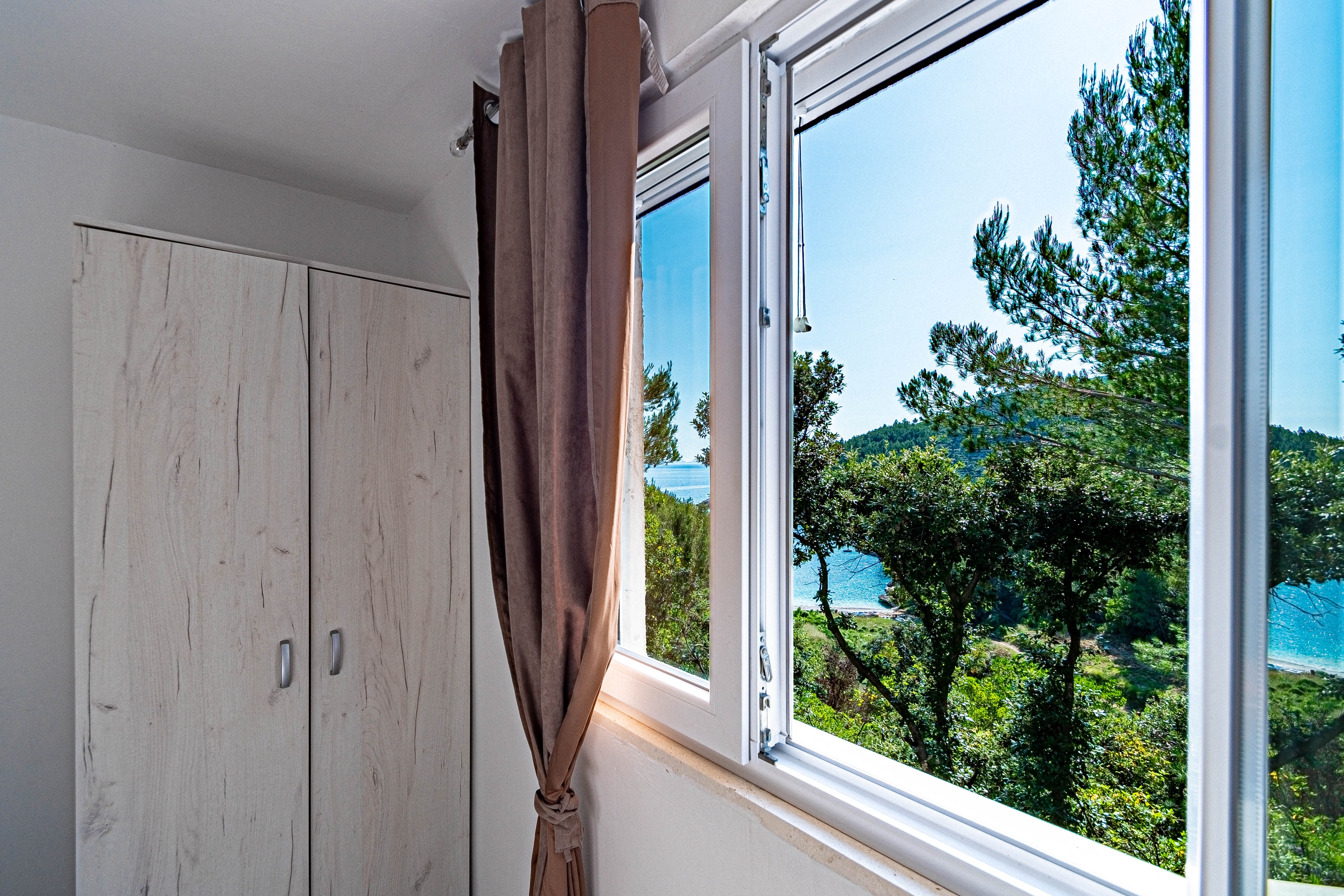 One bedroom house with terrace and sea view Cove Orlanduša, Korčula  K