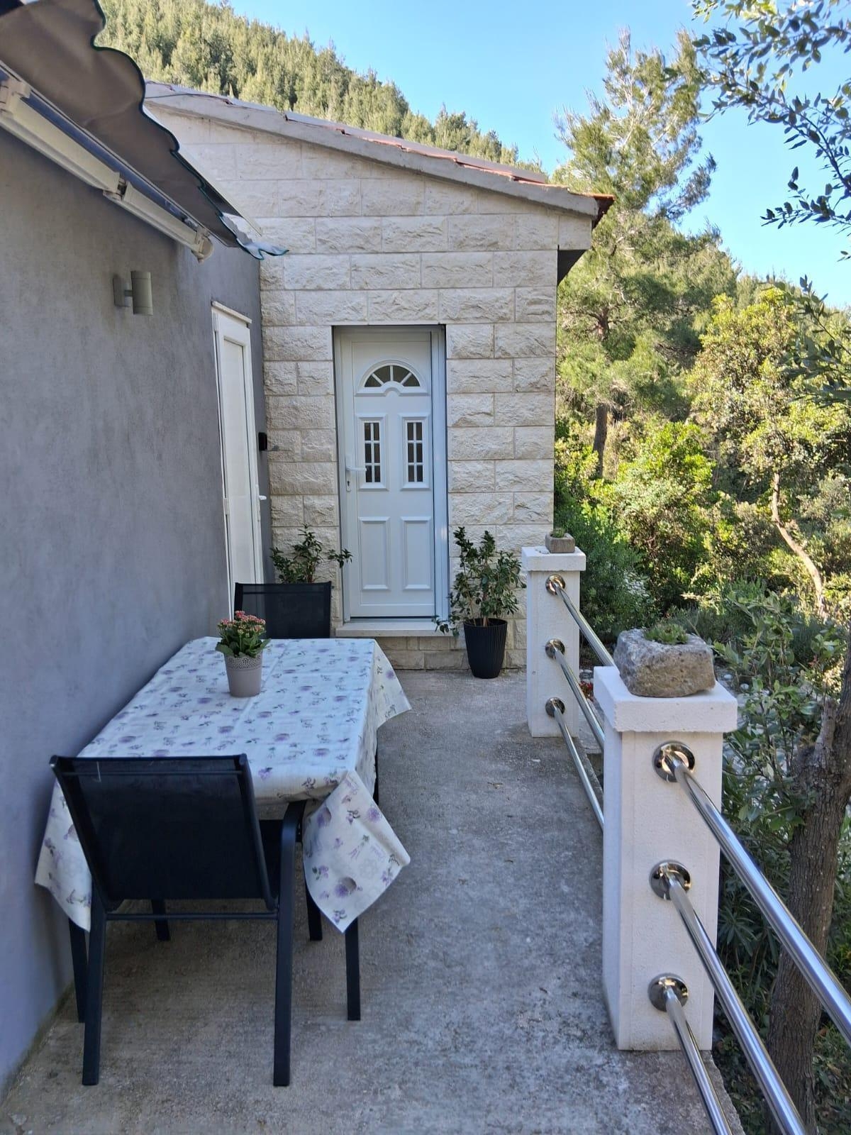 One bedroom house with terrace and sea view Cove Orlanduša, Korčula  K